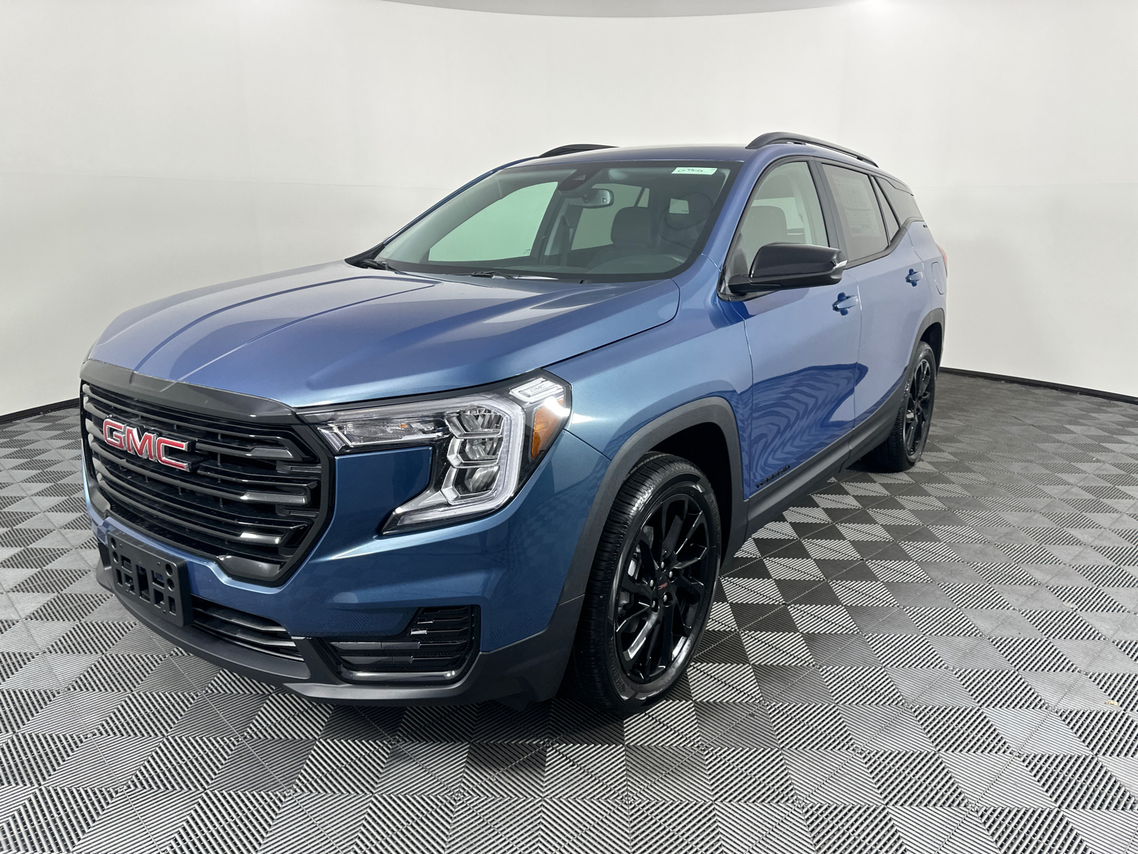 2024 GMC Terrain SLE 6