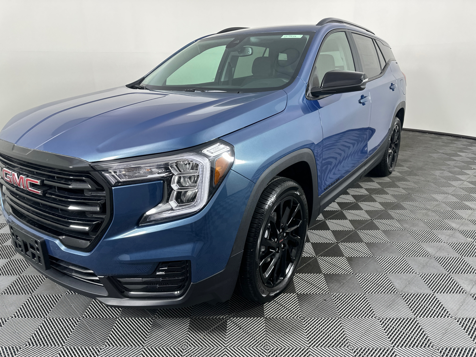 2024 GMC Terrain SLE 7