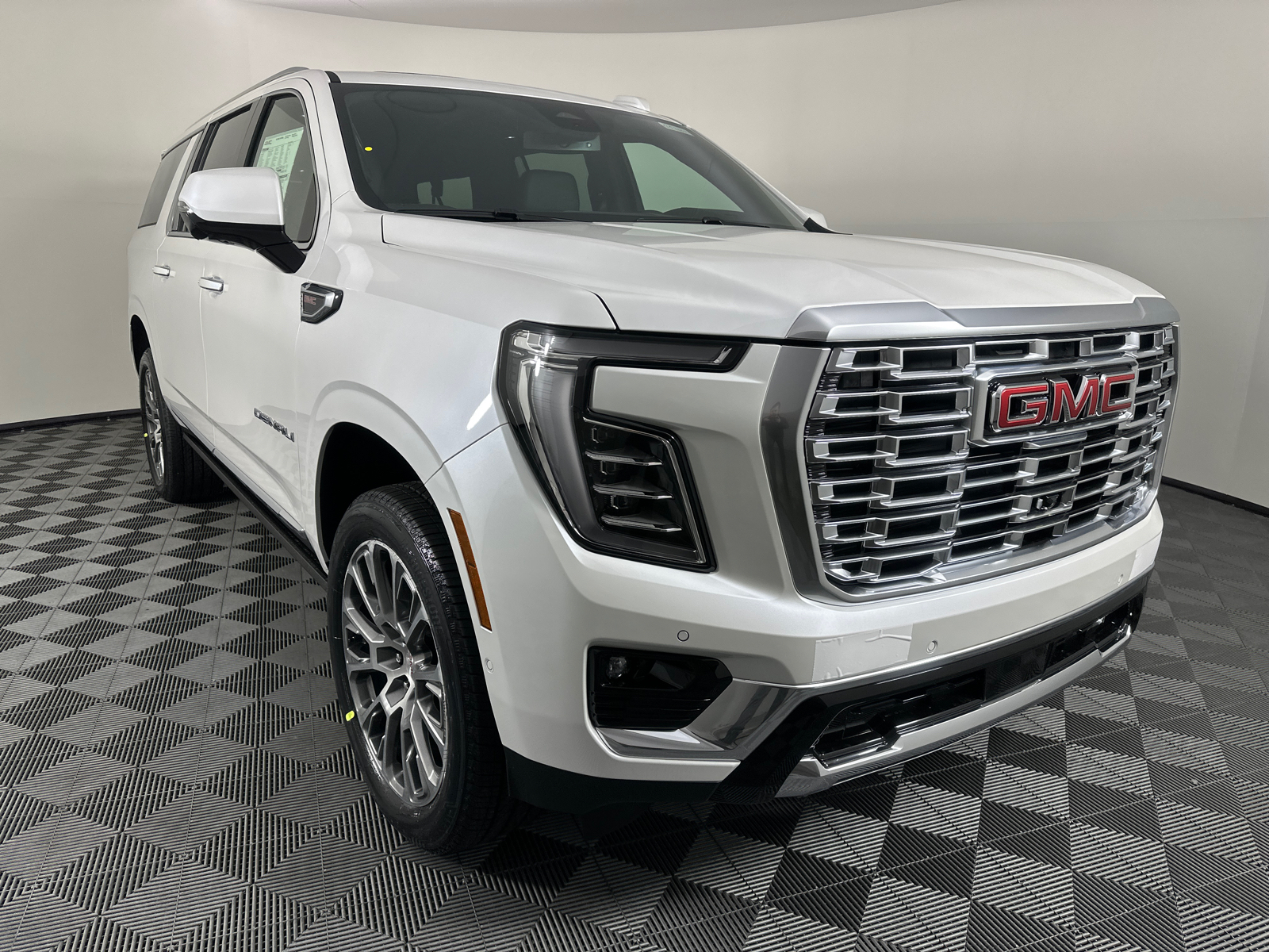 2025 GMC Yukon XL Denali 2