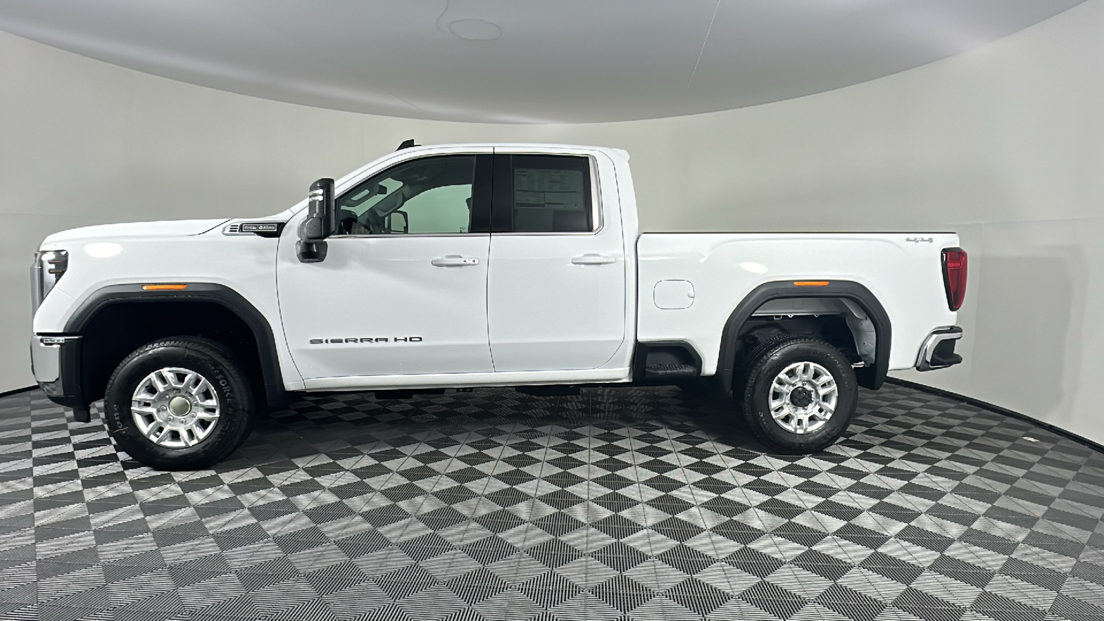 2025 GMC Sierra 2500HD SLE 9