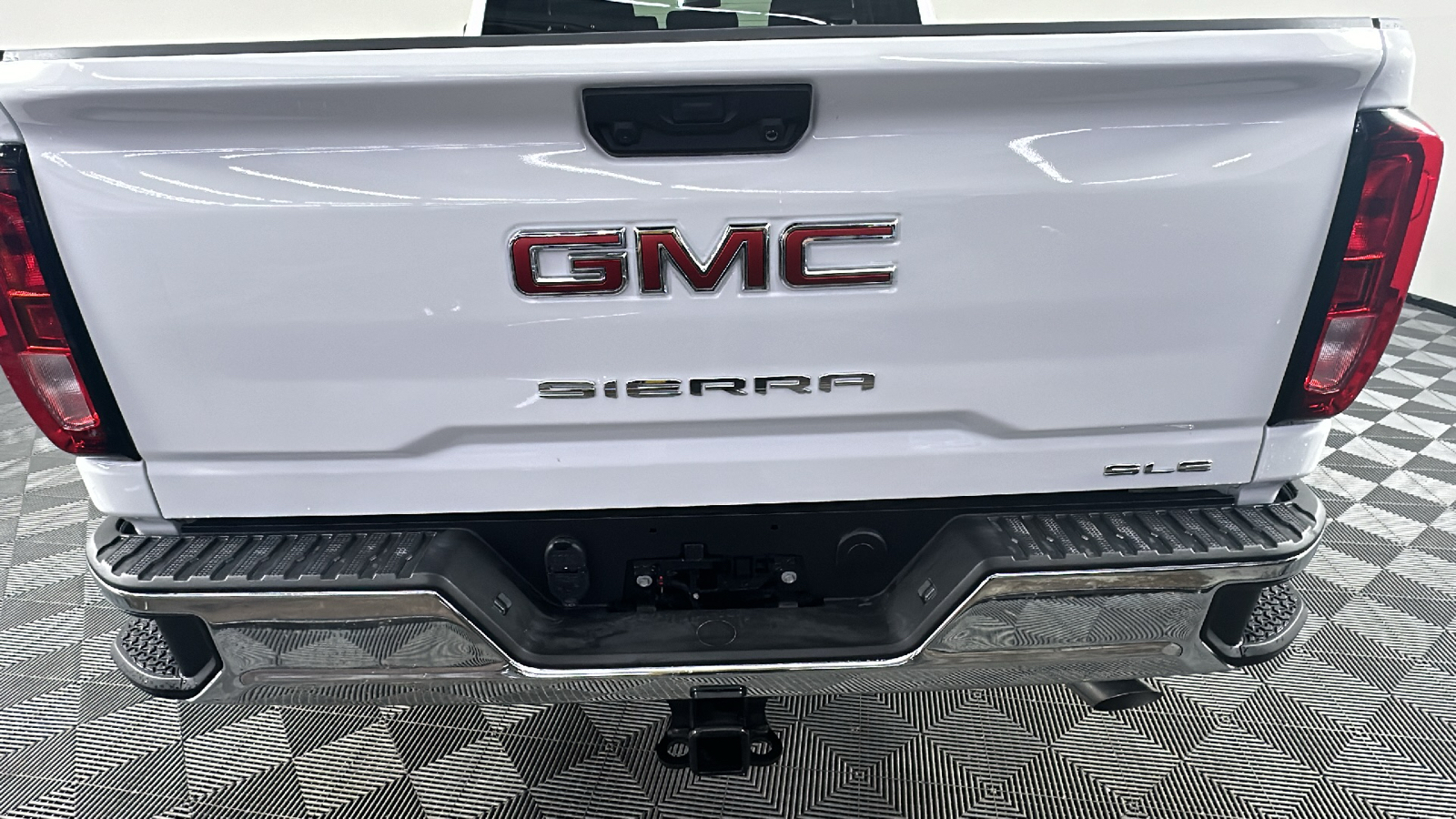 2025 GMC Sierra 2500HD SLE 15