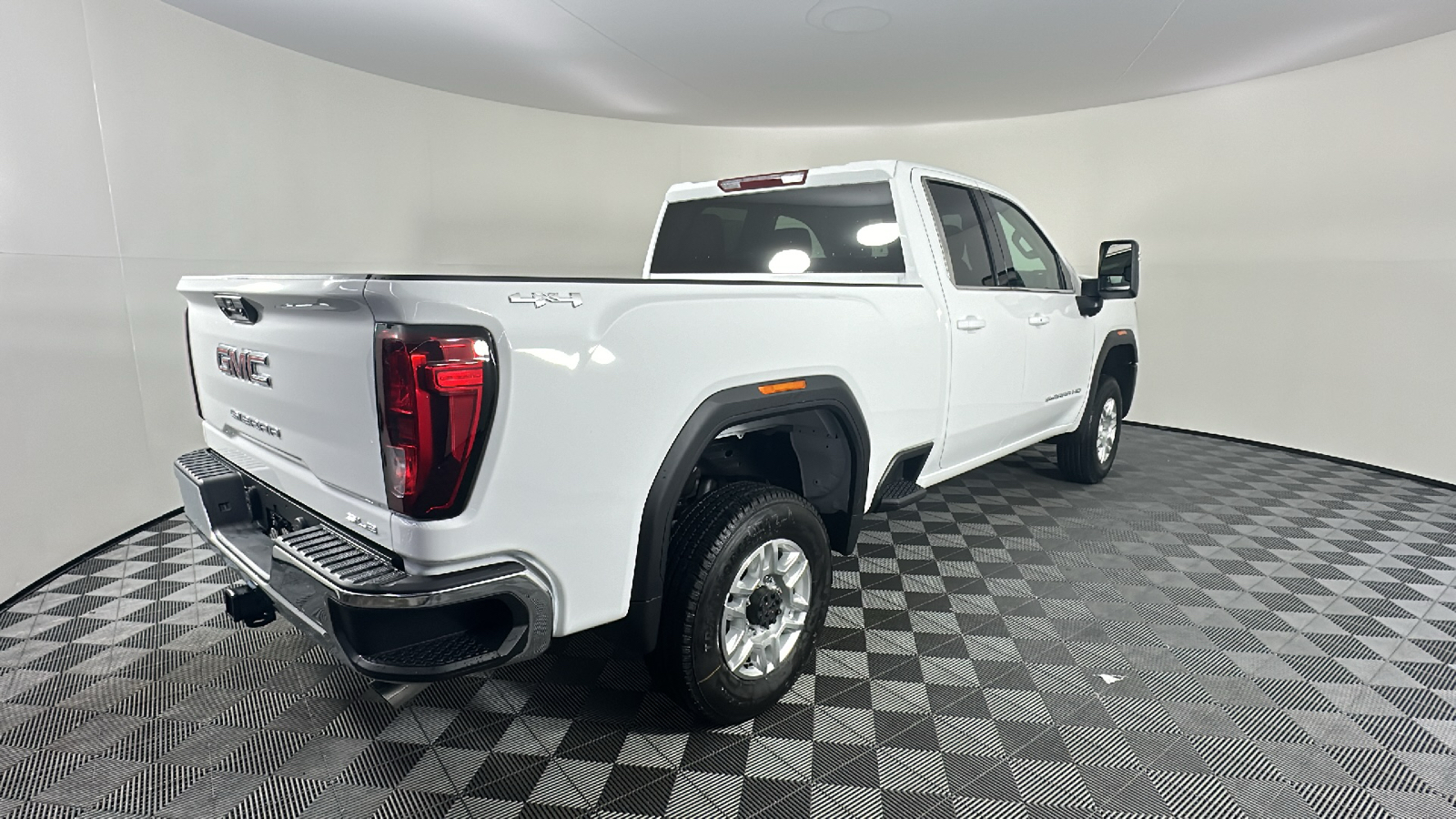 2025 GMC Sierra 2500HD SLE 19