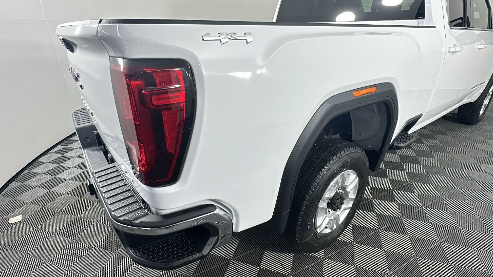 2025 GMC Sierra 2500HD SLE 20