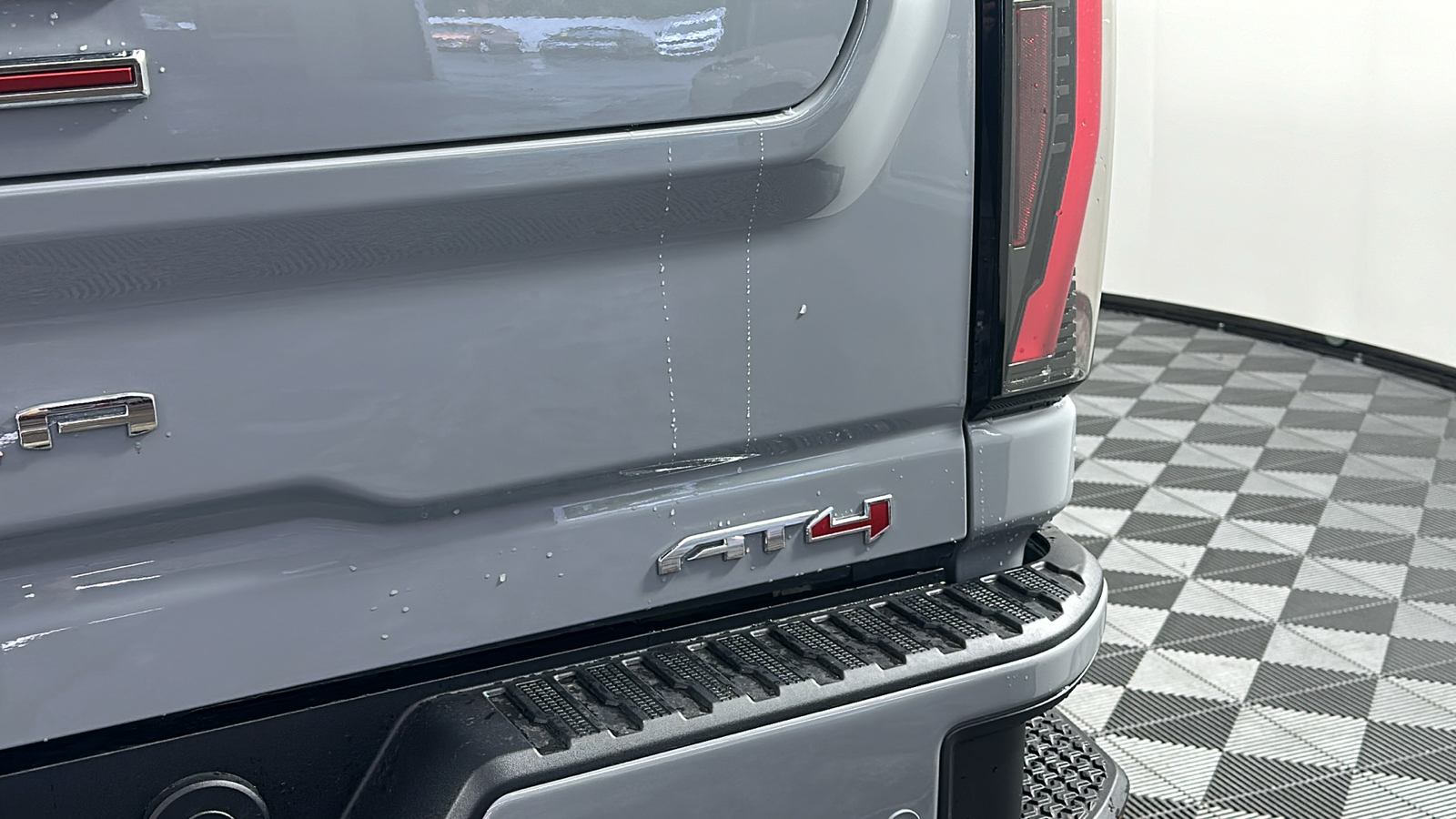 2025 GMC Sierra 2500HD AT4 17