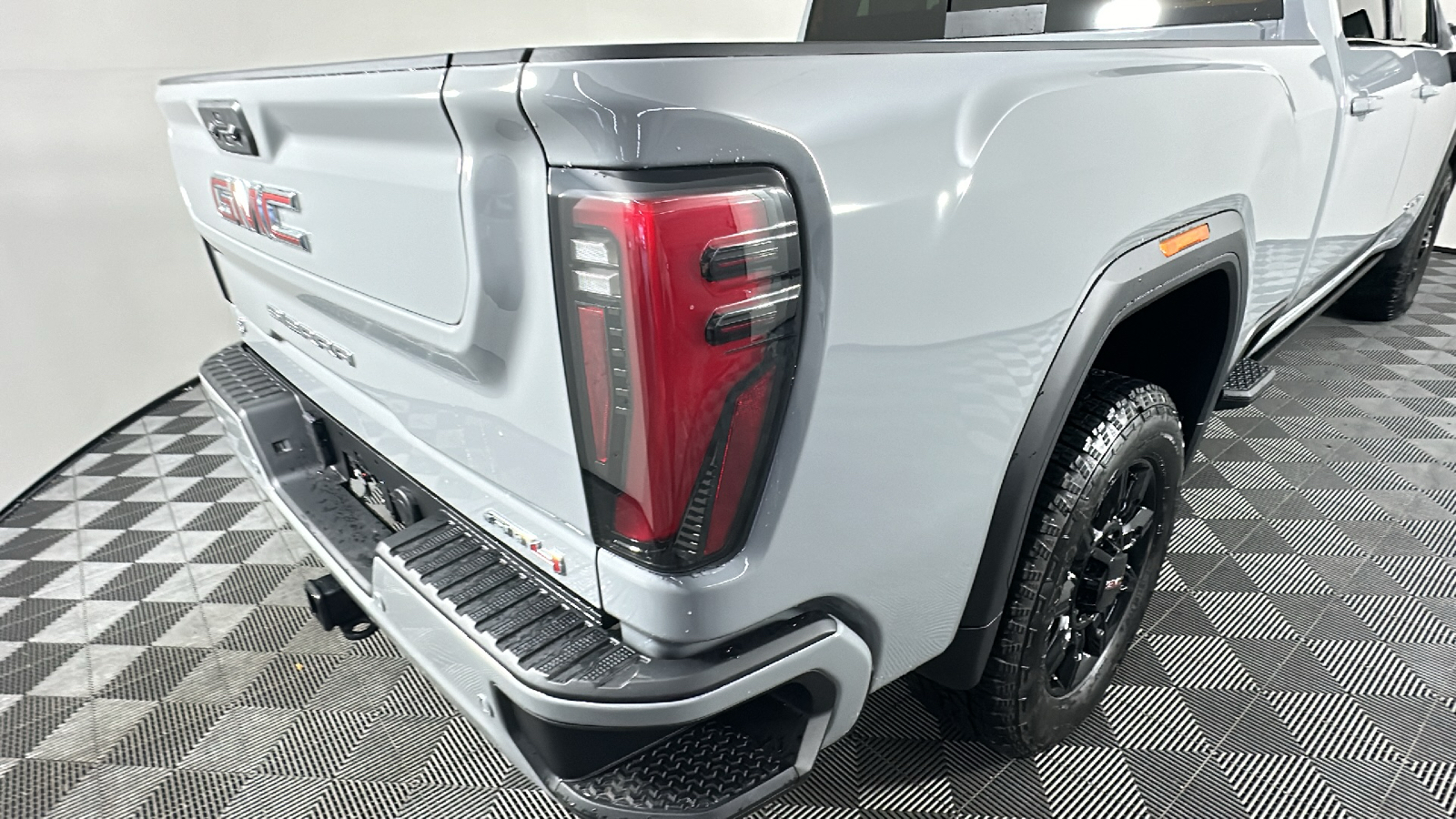 2025 GMC Sierra 2500HD AT4 21