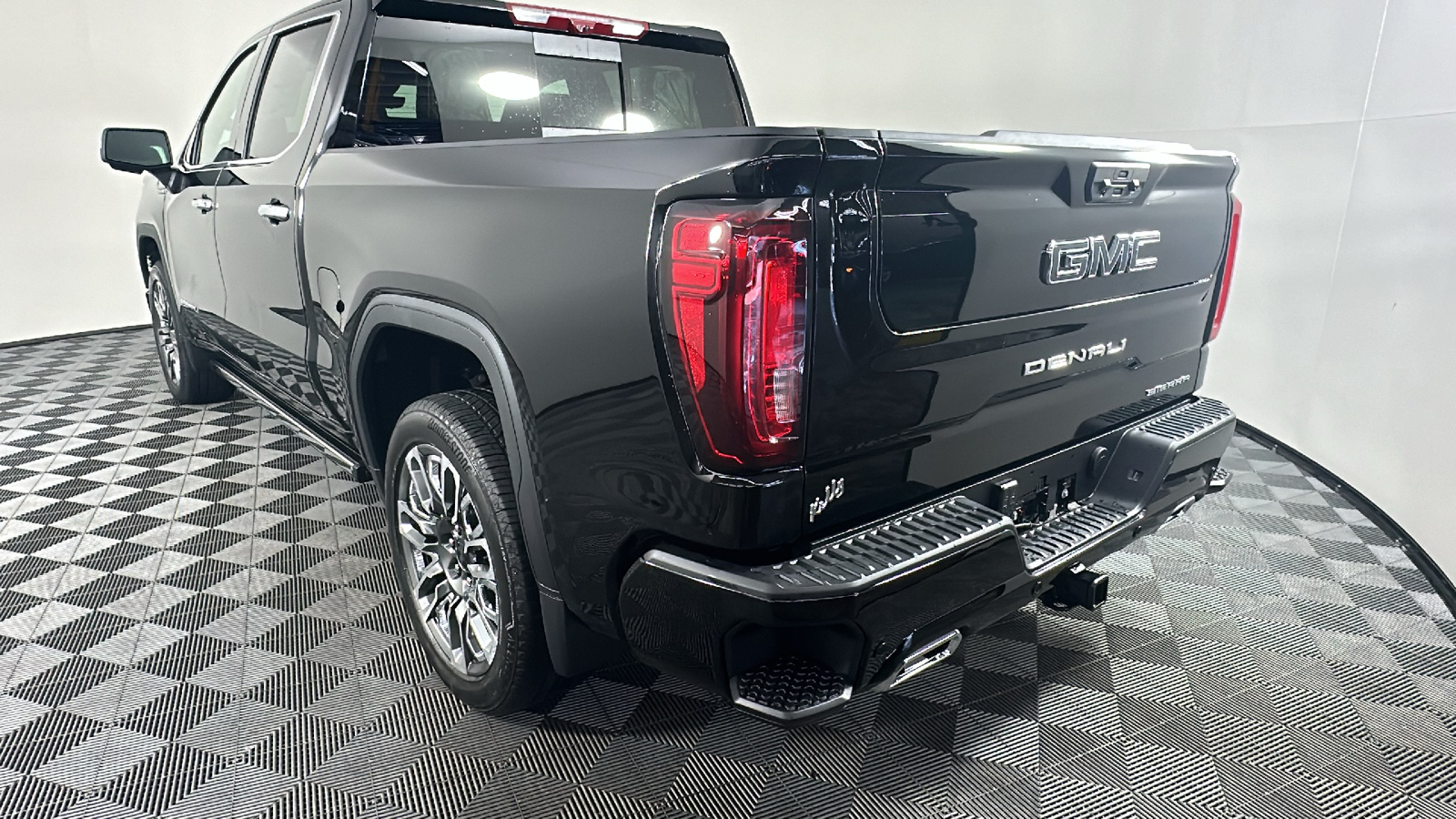 2025 GMC Sierra 1500 Denali Ultimate 11