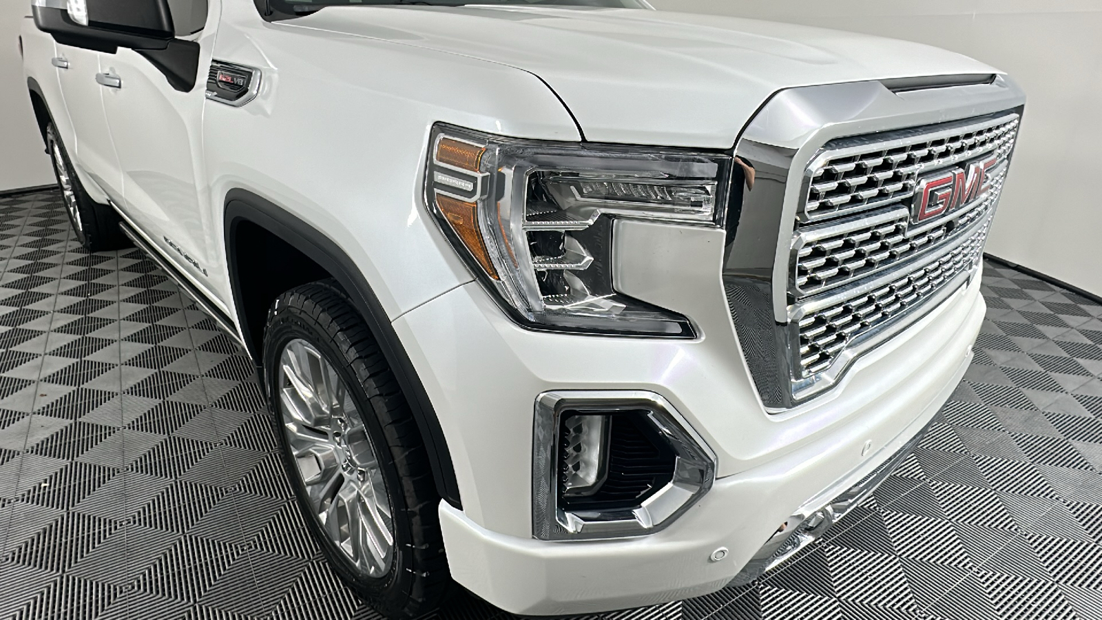 2020 GMC Sierra 1500 Denali 2