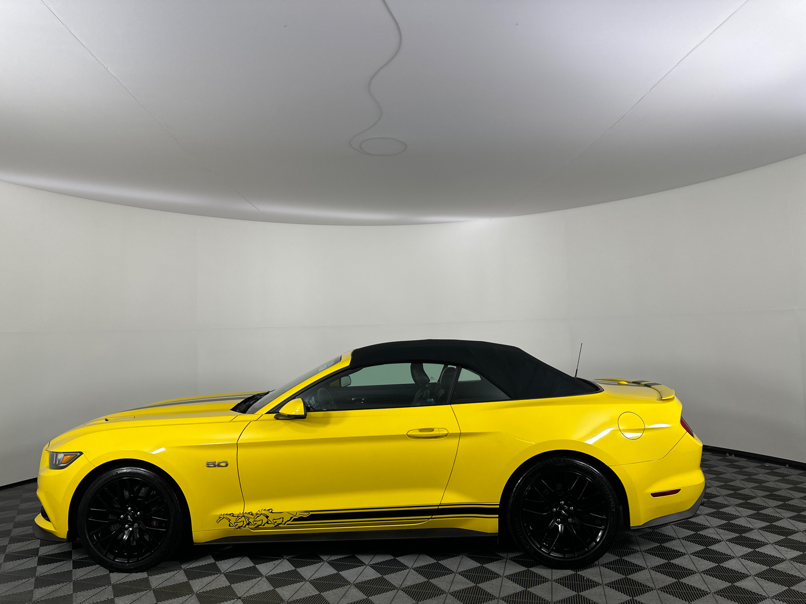 2016 Ford Mustang GT Premium 9