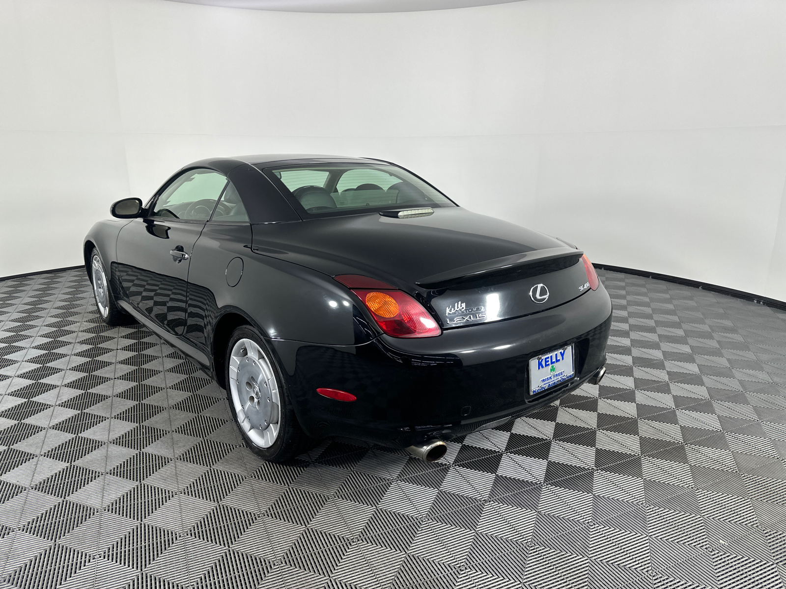 2005 Lexus SC 430 12