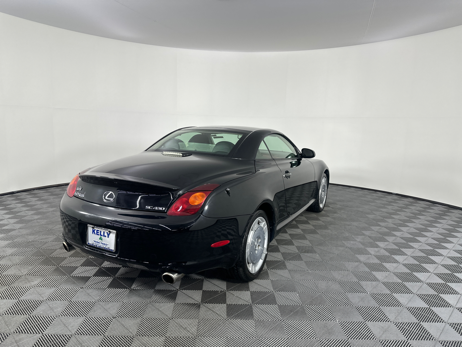 2005 Lexus SC 430 19