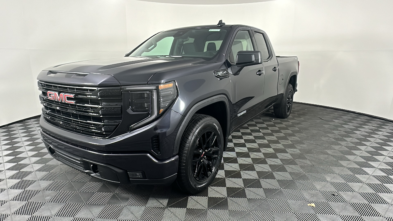 2025 GMC Sierra 1500 Elevation 6