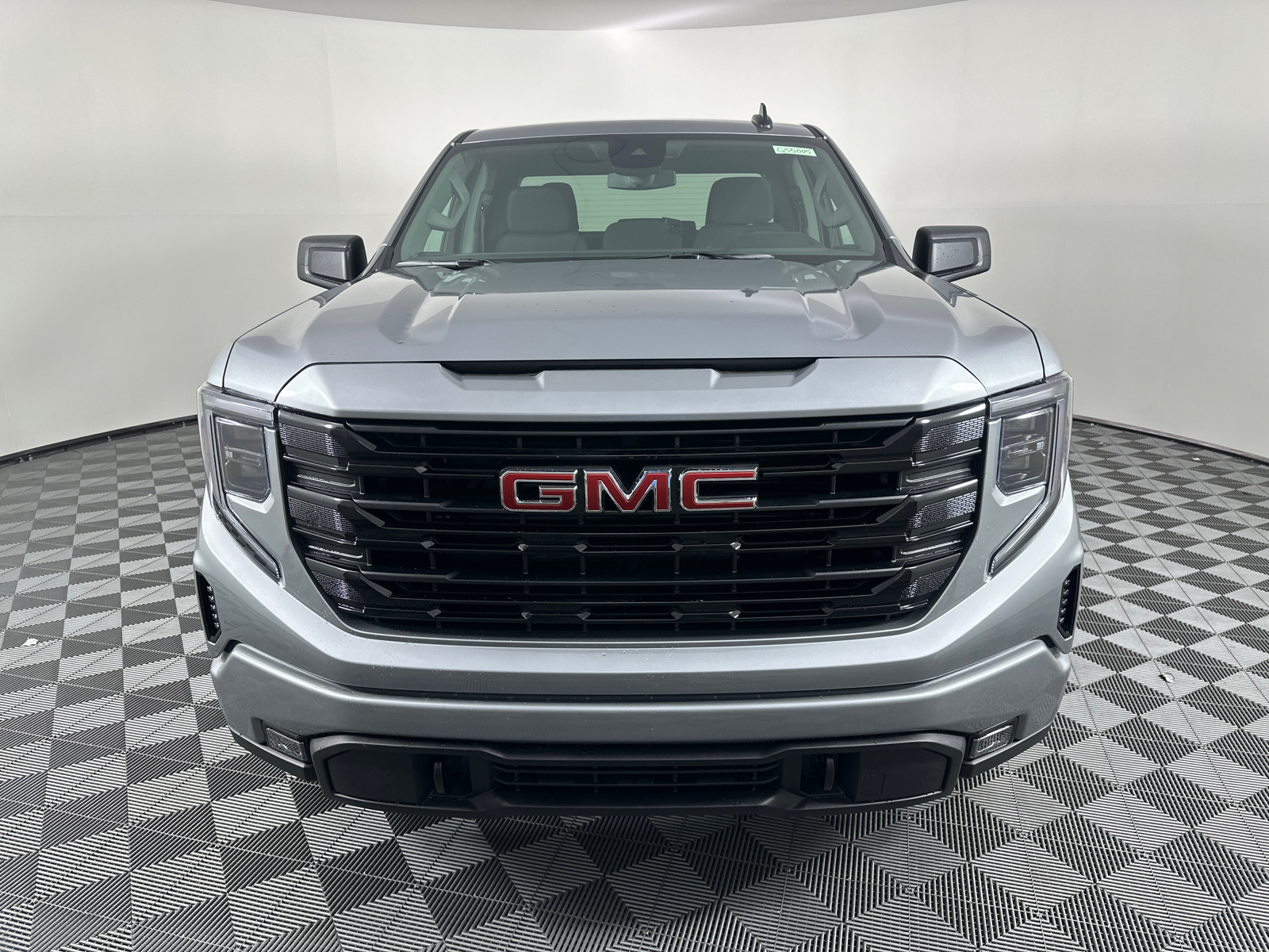 2025 GMC Sierra 1500 Elevation 2