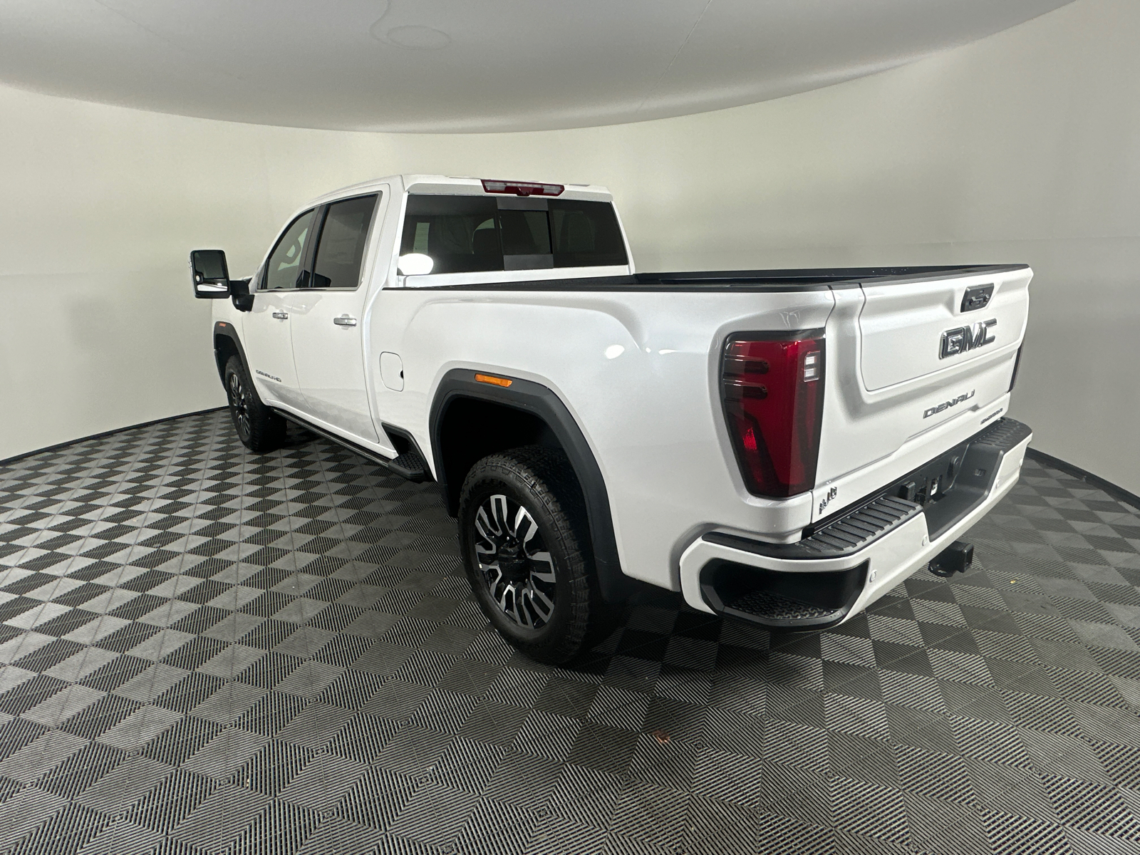 2025 GMC Sierra 2500HD Denali Ultimate 11