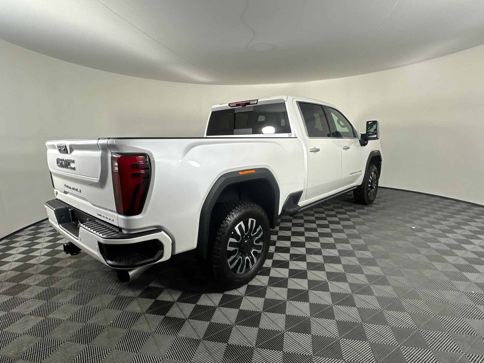 2025 GMC Sierra 2500HD Denali Ultimate 19