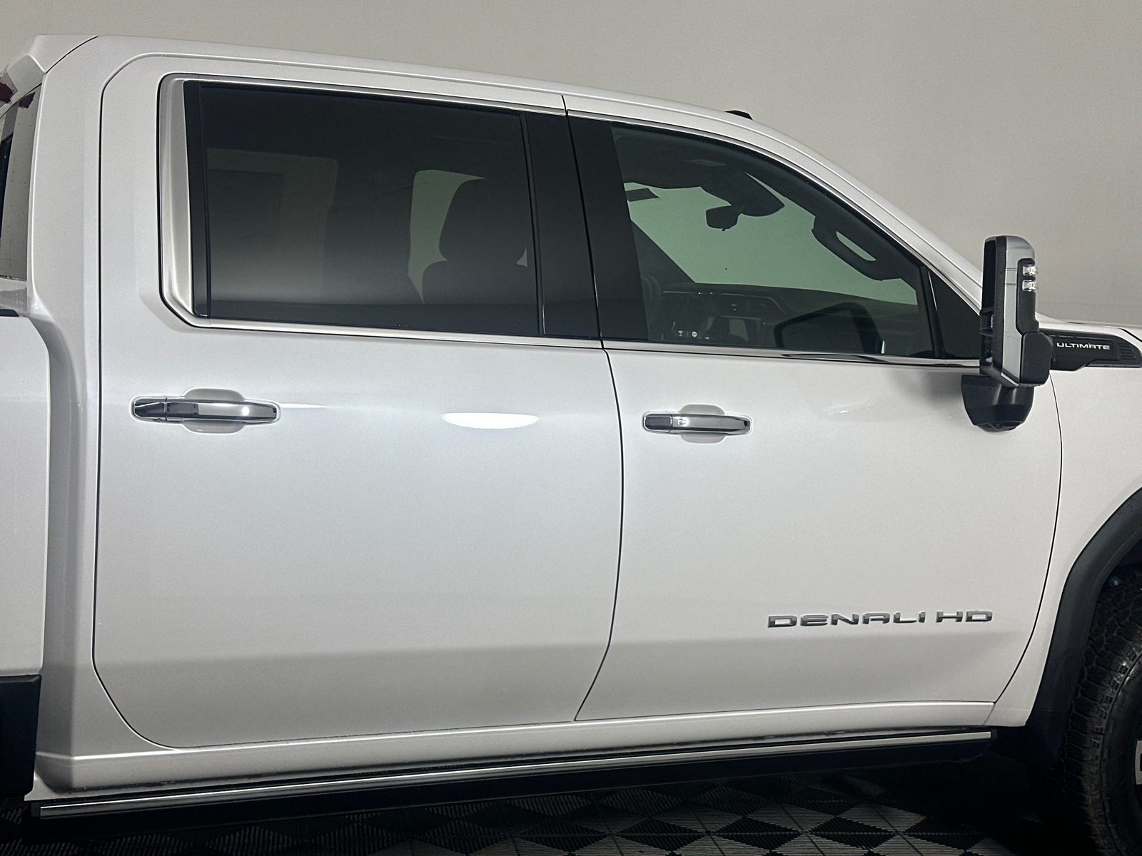 2025 GMC Sierra 2500HD Denali Ultimate 23