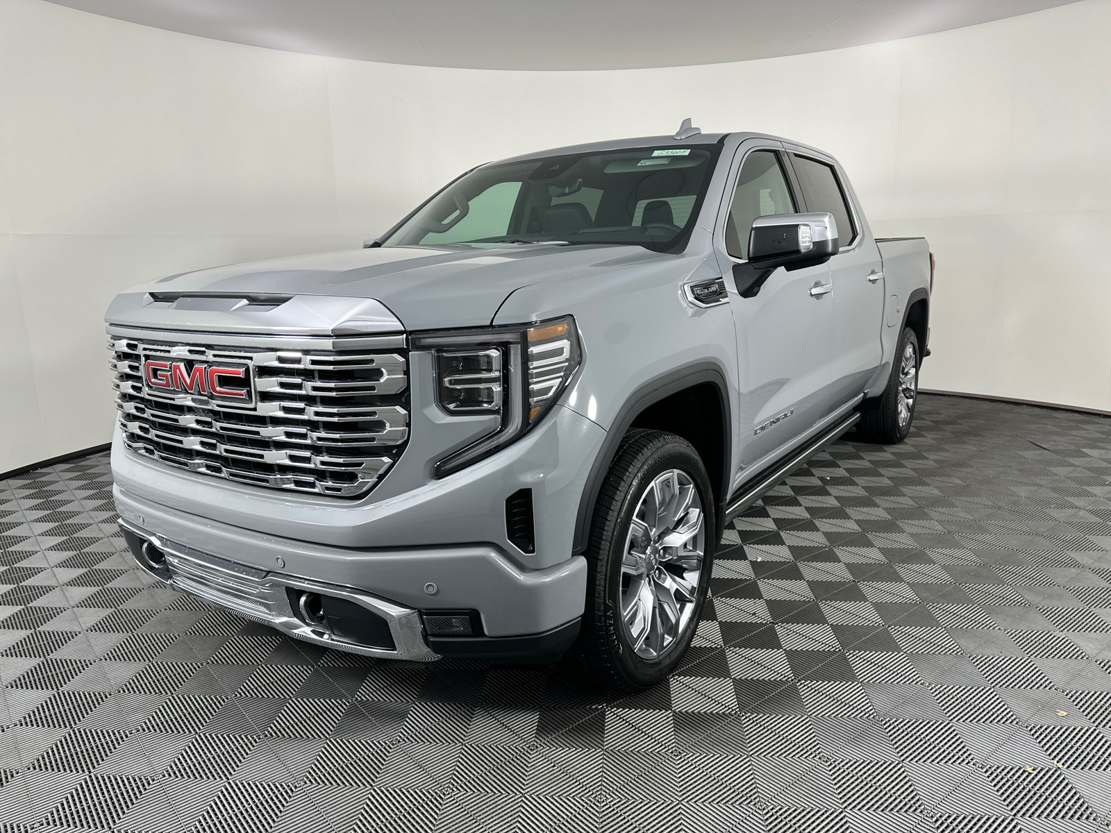 2025 GMC Sierra 1500 Denali 6