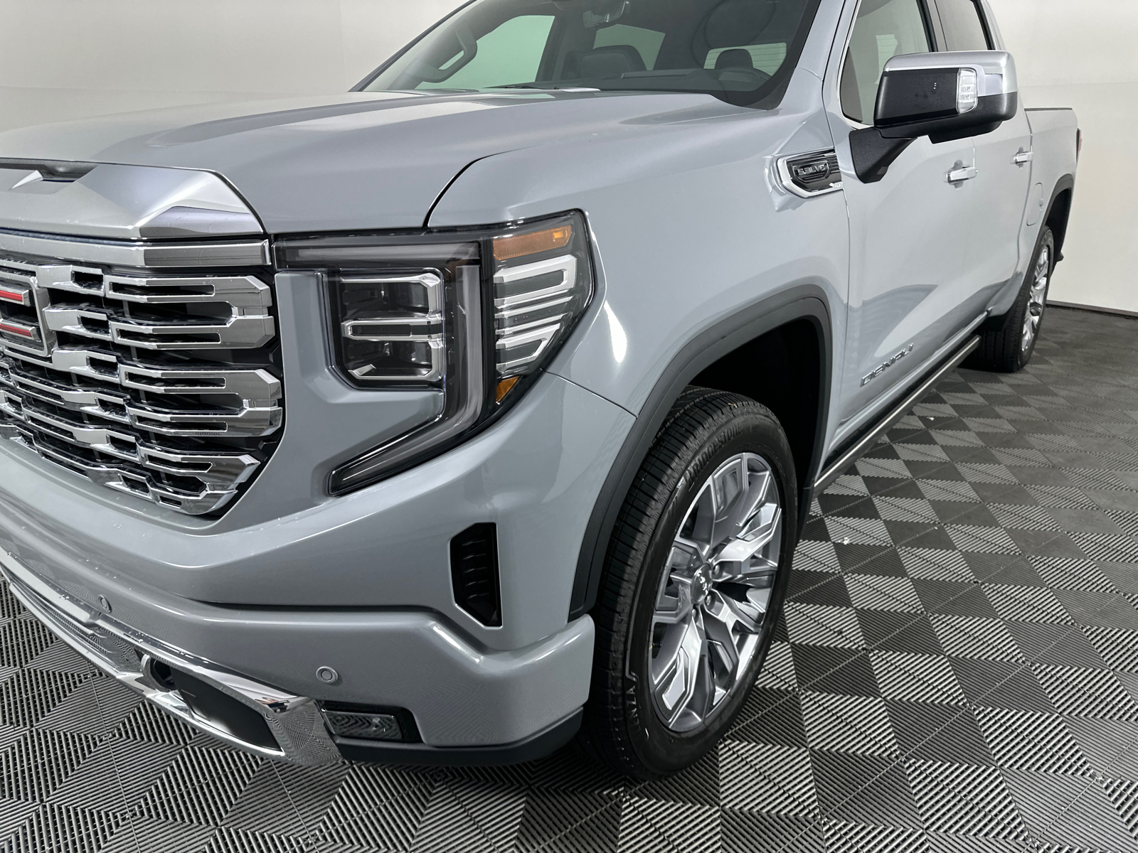 2025 GMC Sierra 1500 Denali 7