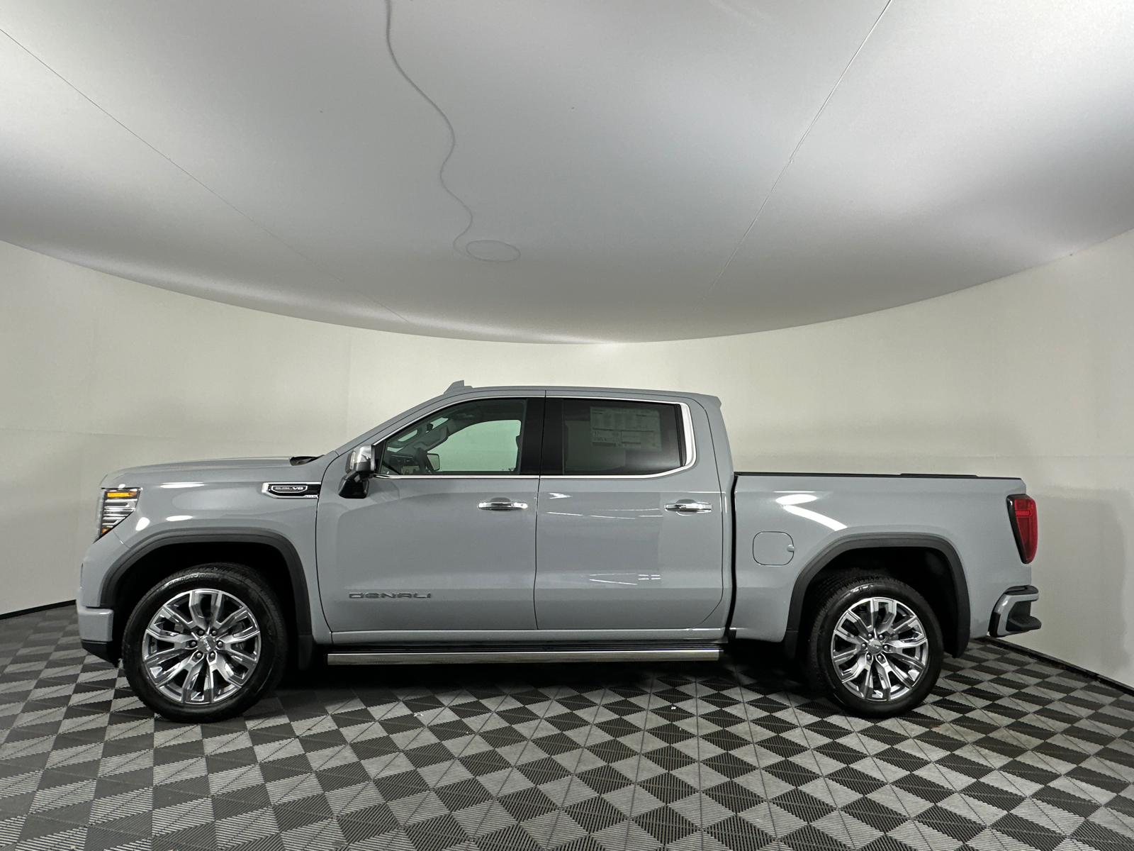 2025 GMC Sierra 1500 Denali 9