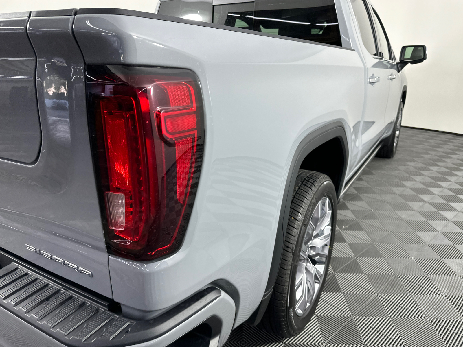 2025 GMC Sierra 1500 Denali 19