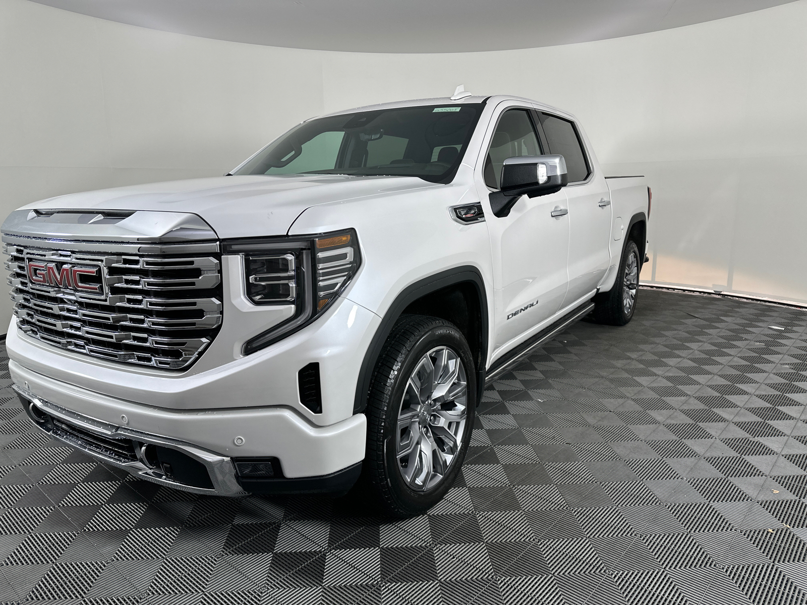 2025 GMC Sierra 1500 Denali 6