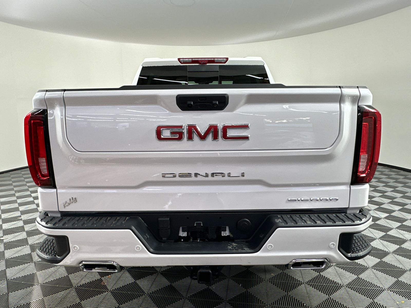 2025 GMC Sierra 1500 Denali 13