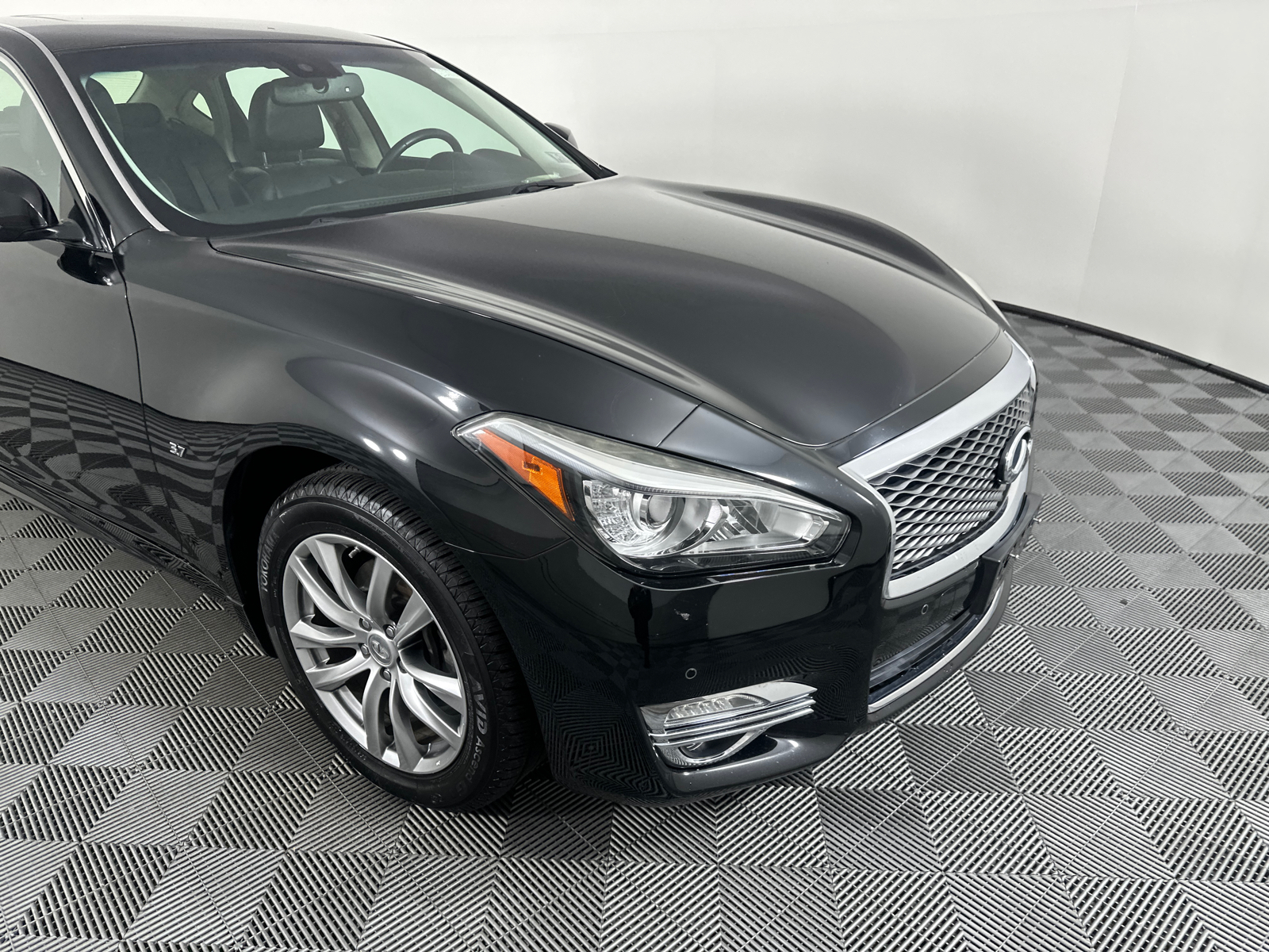 2019 INFINITI Q70 3.7X 2