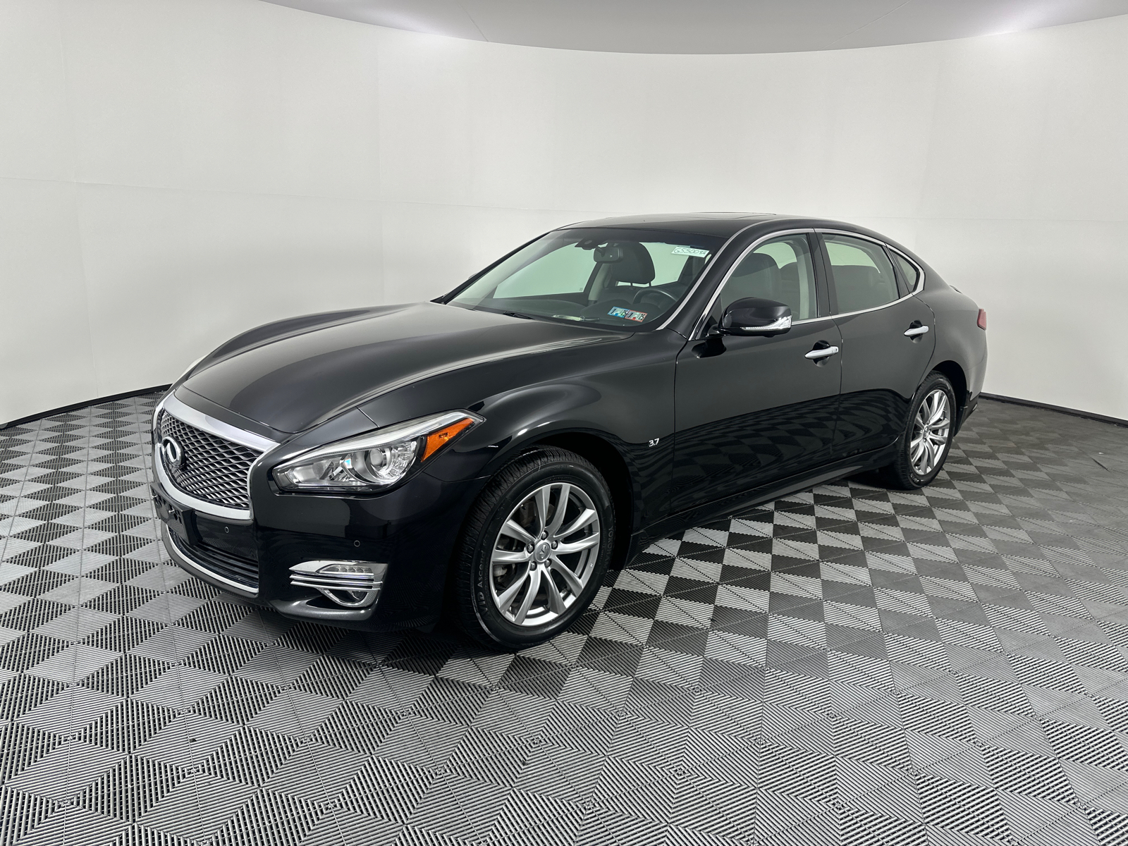 2019 INFINITI Q70 3.7X 6