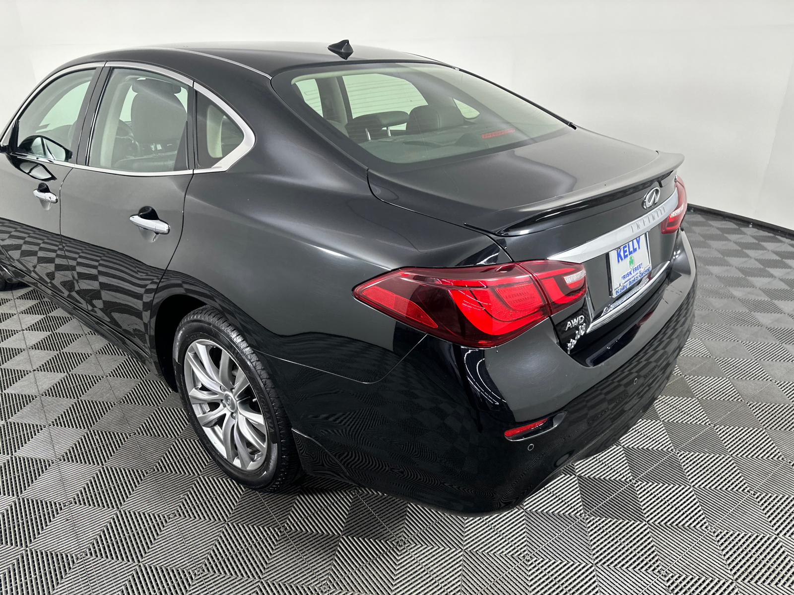 2019 INFINITI Q70 3.7X 12