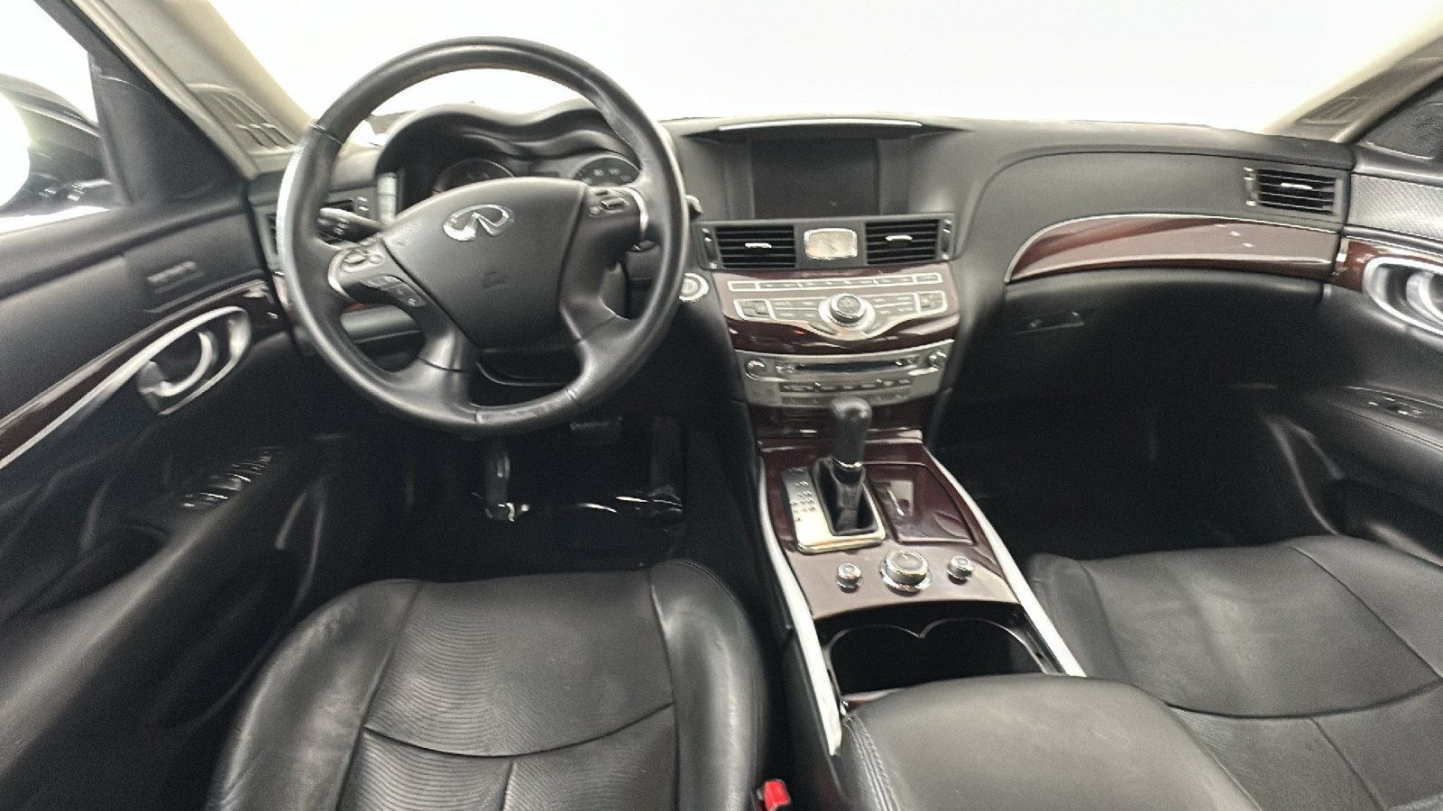 2019 INFINITI Q70 3.7X 27