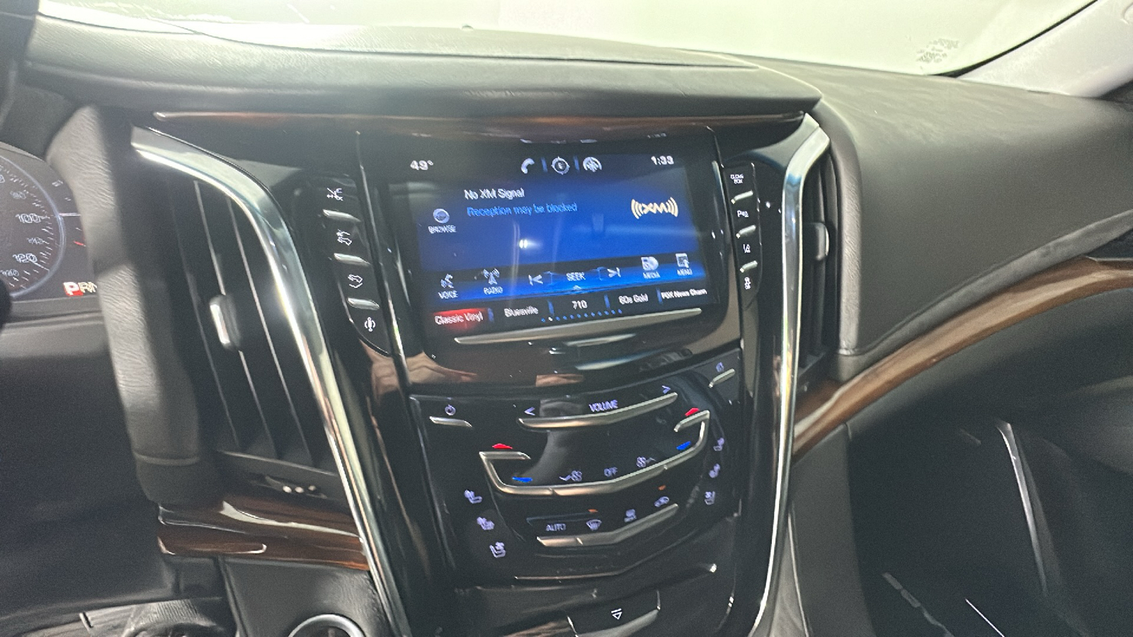 2015 Cadillac Escalade ESV Premium 39