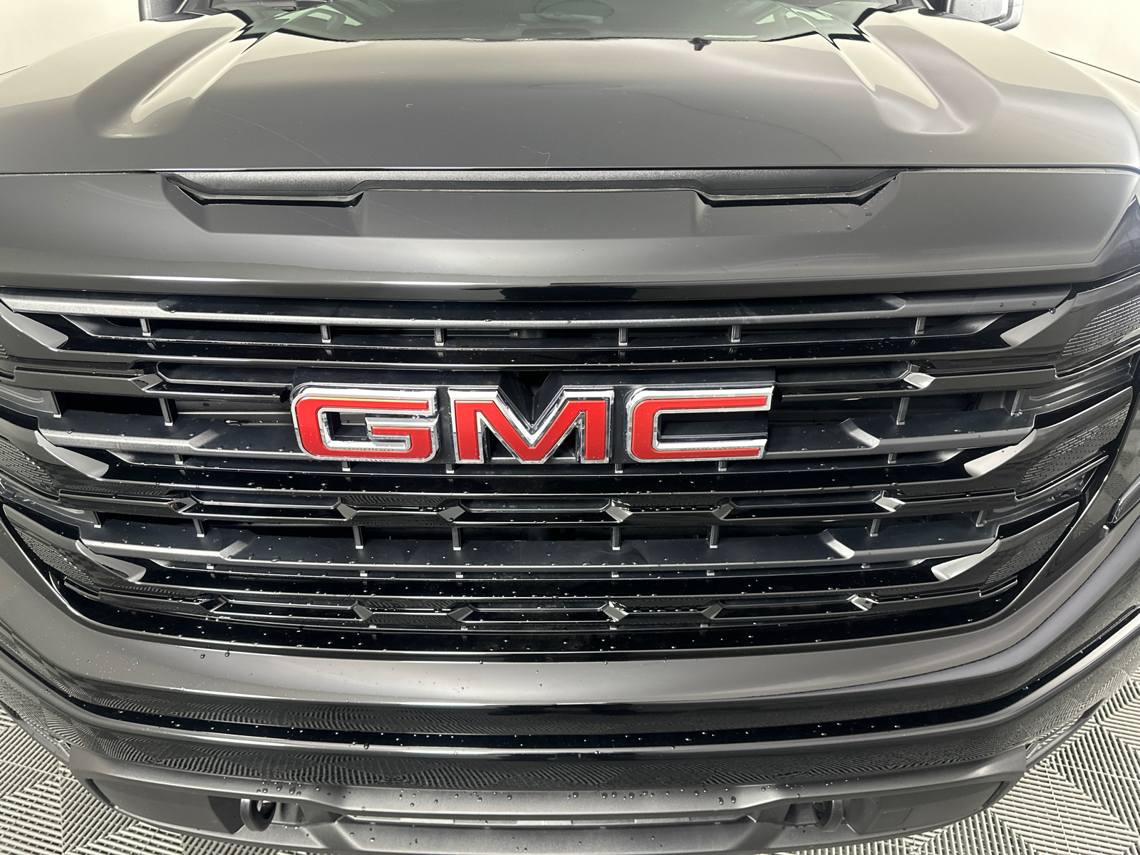 2025 GMC Sierra 1500 Elevation 5