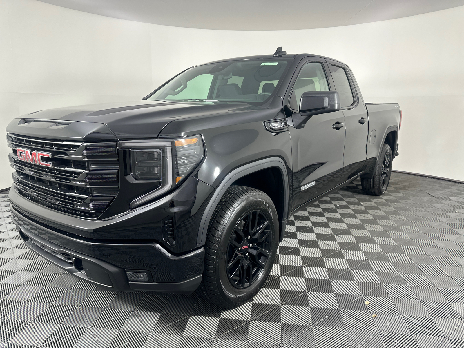 2025 GMC Sierra 1500 Elevation 6