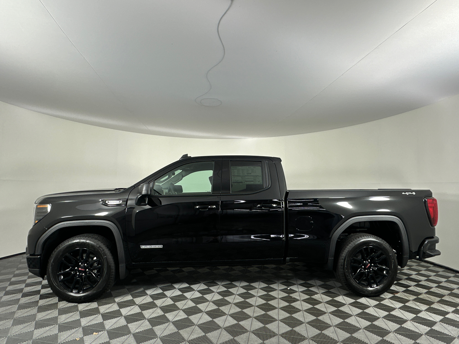 2025 GMC Sierra 1500 Elevation 9