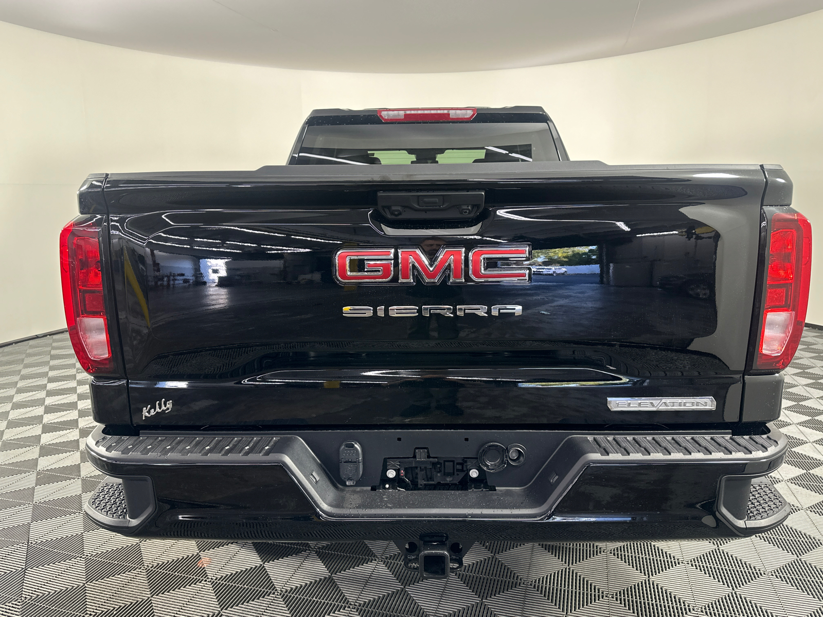 2025 GMC Sierra 1500 Elevation 13