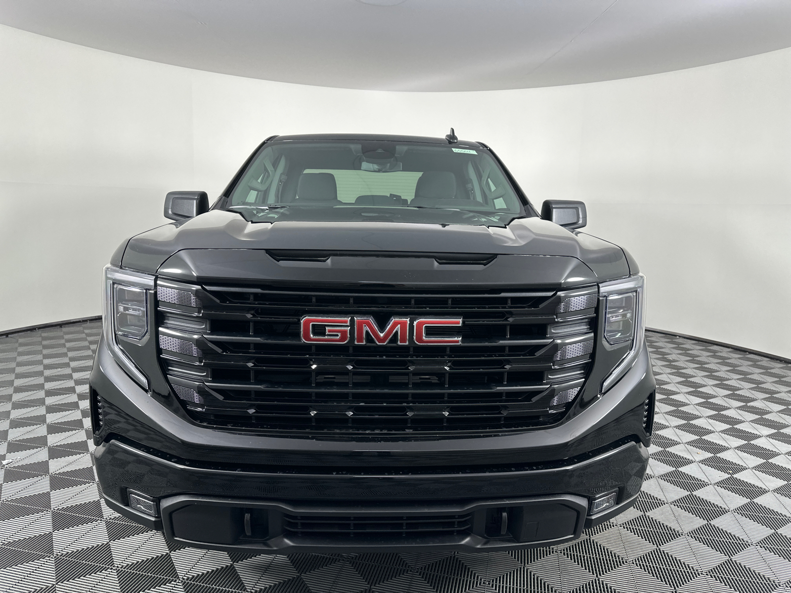 2025 GMC Sierra 1500 Elevation 4