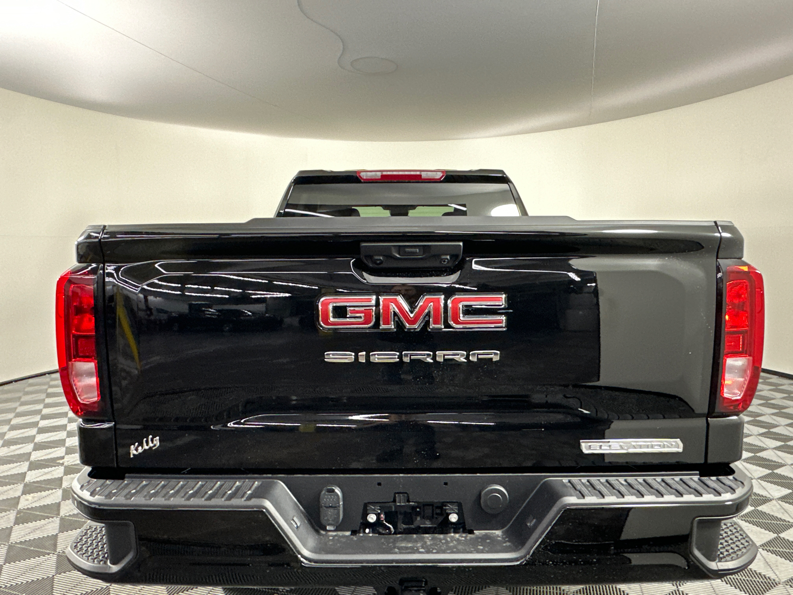 2025 GMC Sierra 1500 Elevation 13