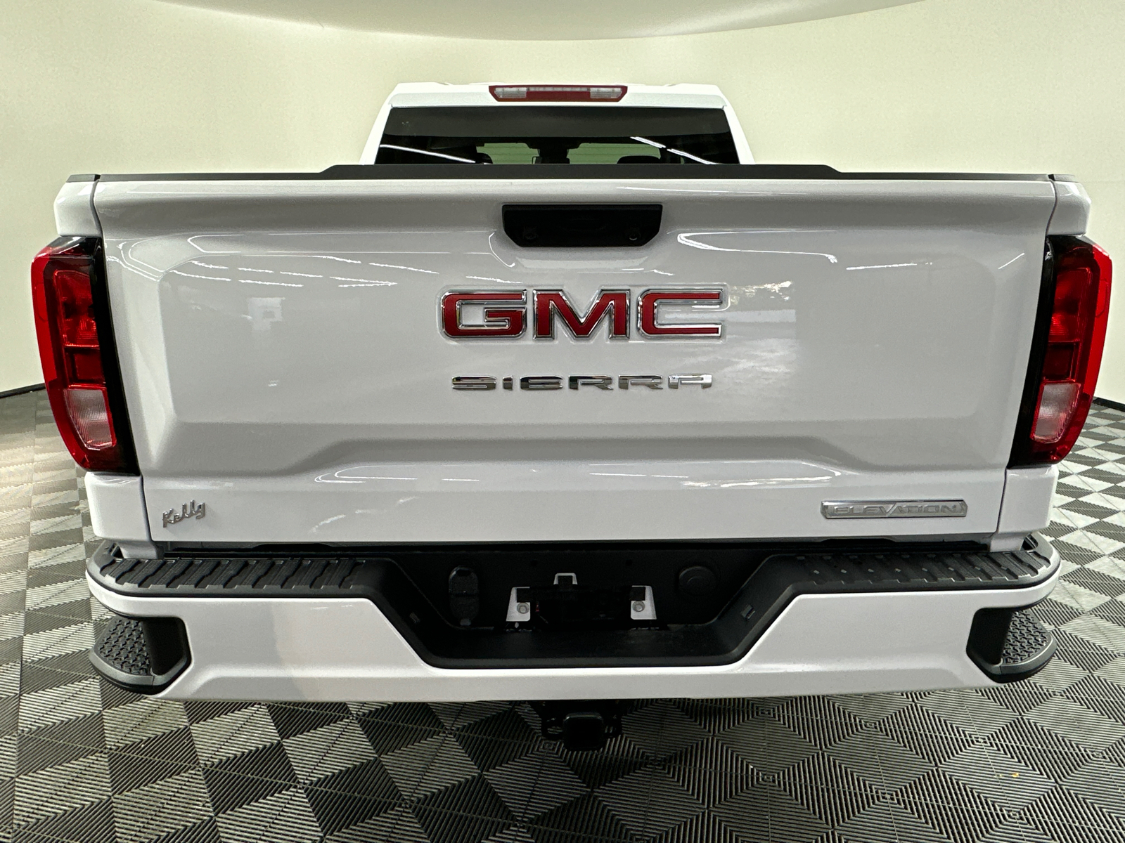 2025 GMC Sierra 1500 Elevation 13