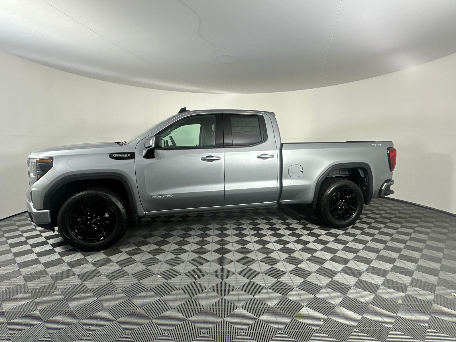 2025 GMC Sierra 1500 Elevation 9