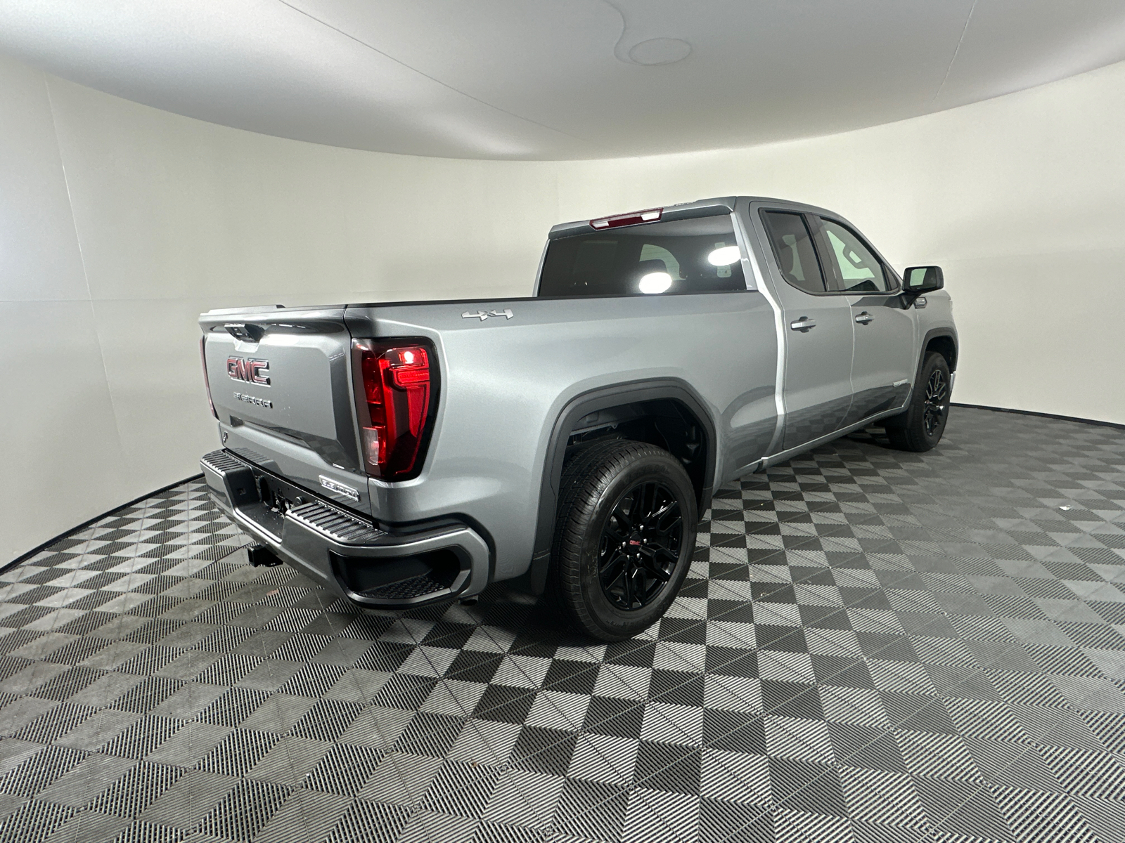 2025 GMC Sierra 1500 Elevation 19