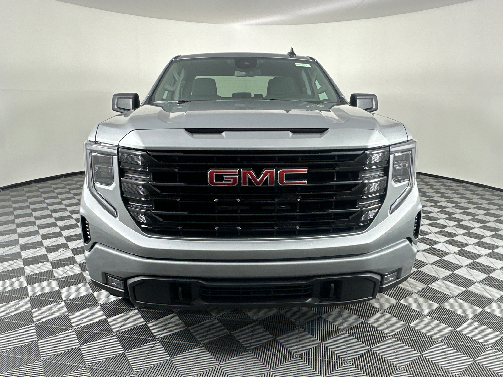 2025 GMC Sierra 1500 Elevation 4