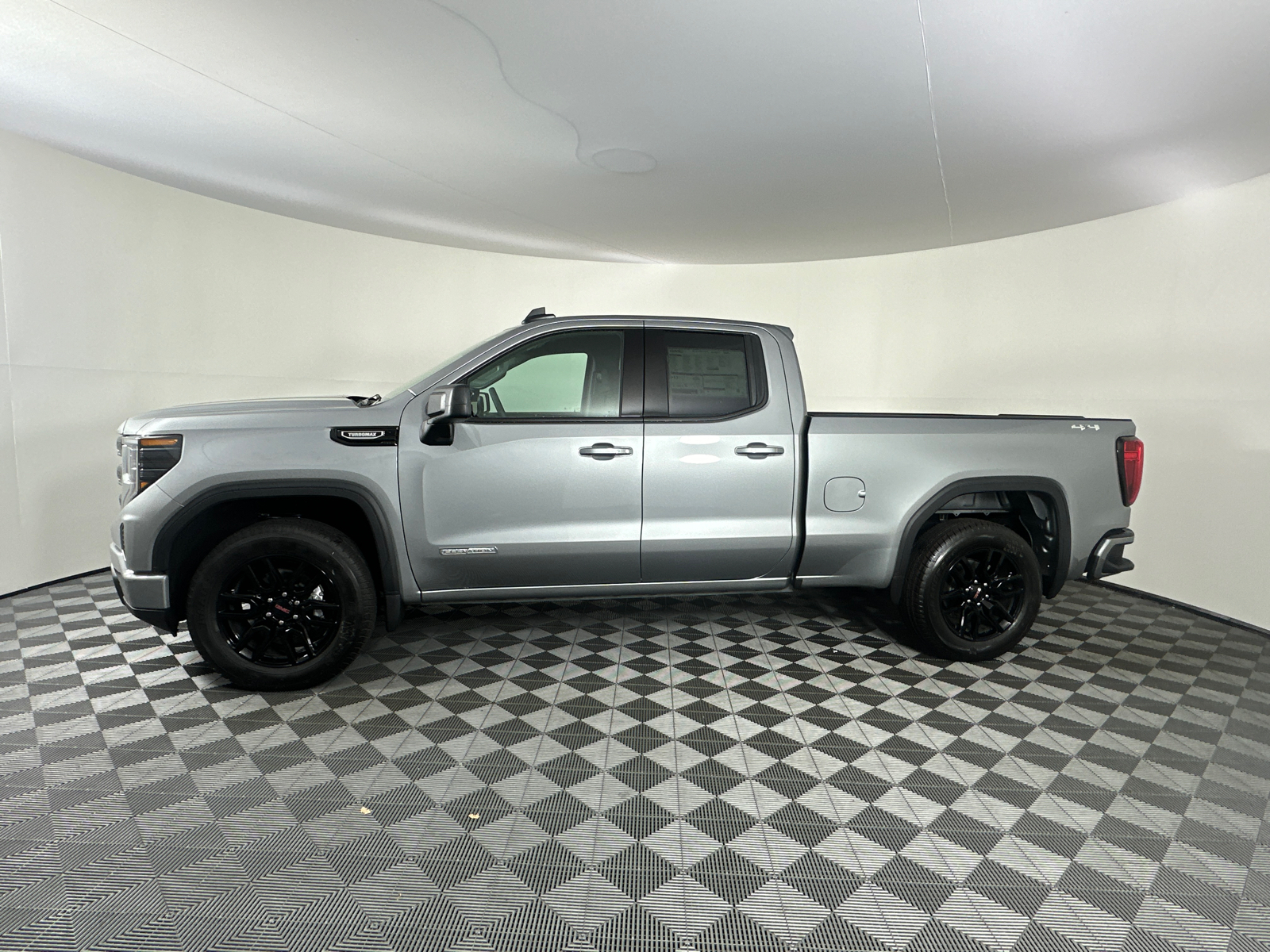 2025 GMC Sierra 1500 Elevation 9