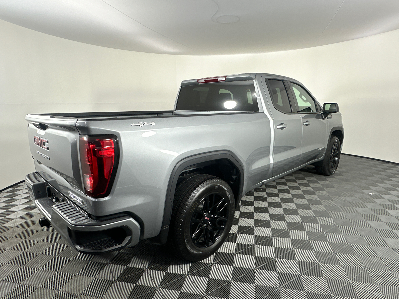 2025 GMC Sierra 1500 Elevation 19