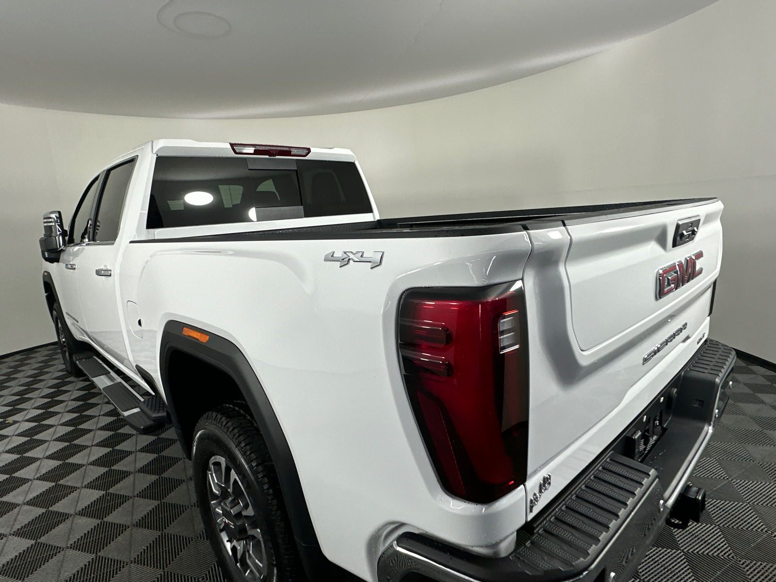 2025 GMC Sierra 2500HD SLT 13