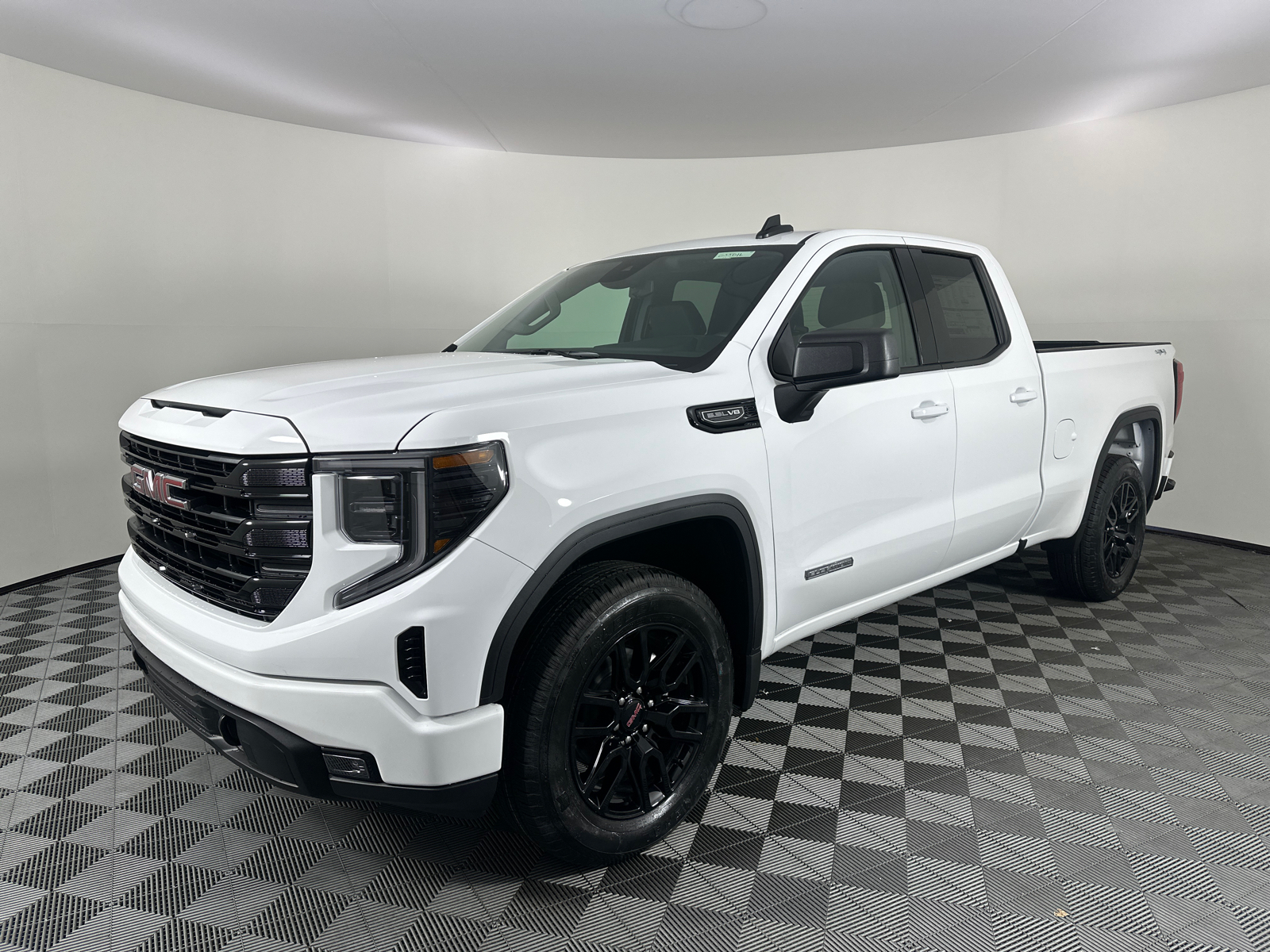 2025 GMC Sierra 1500 Elevation 4