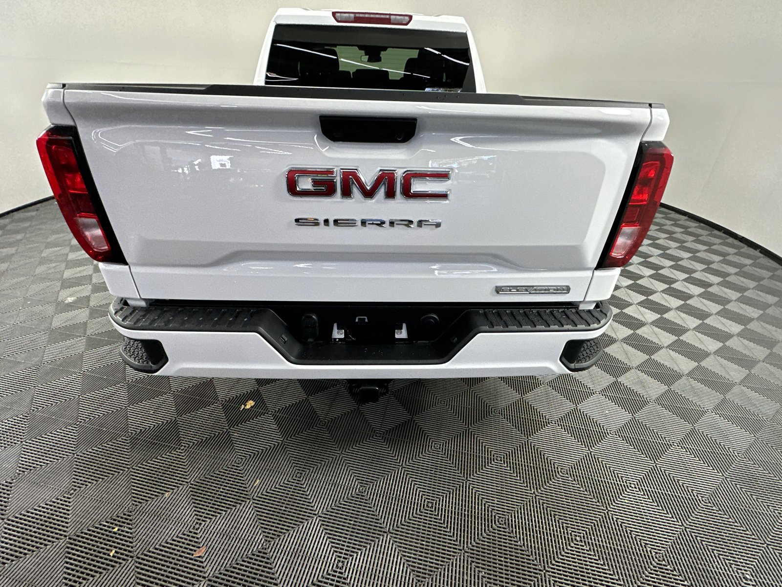 2025 GMC Sierra 1500 Elevation 13