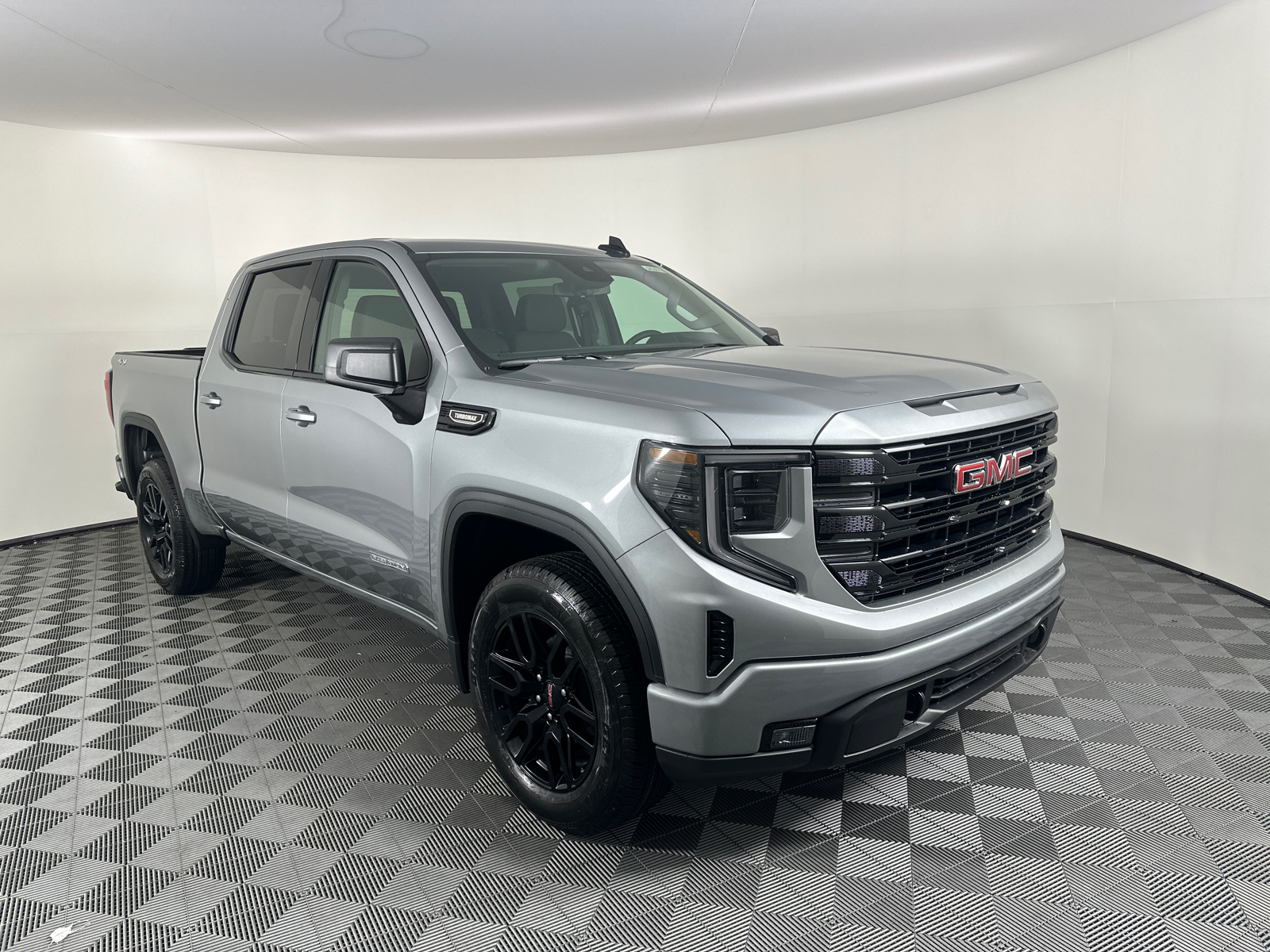 2025 GMC Sierra 1500 Elevation 1