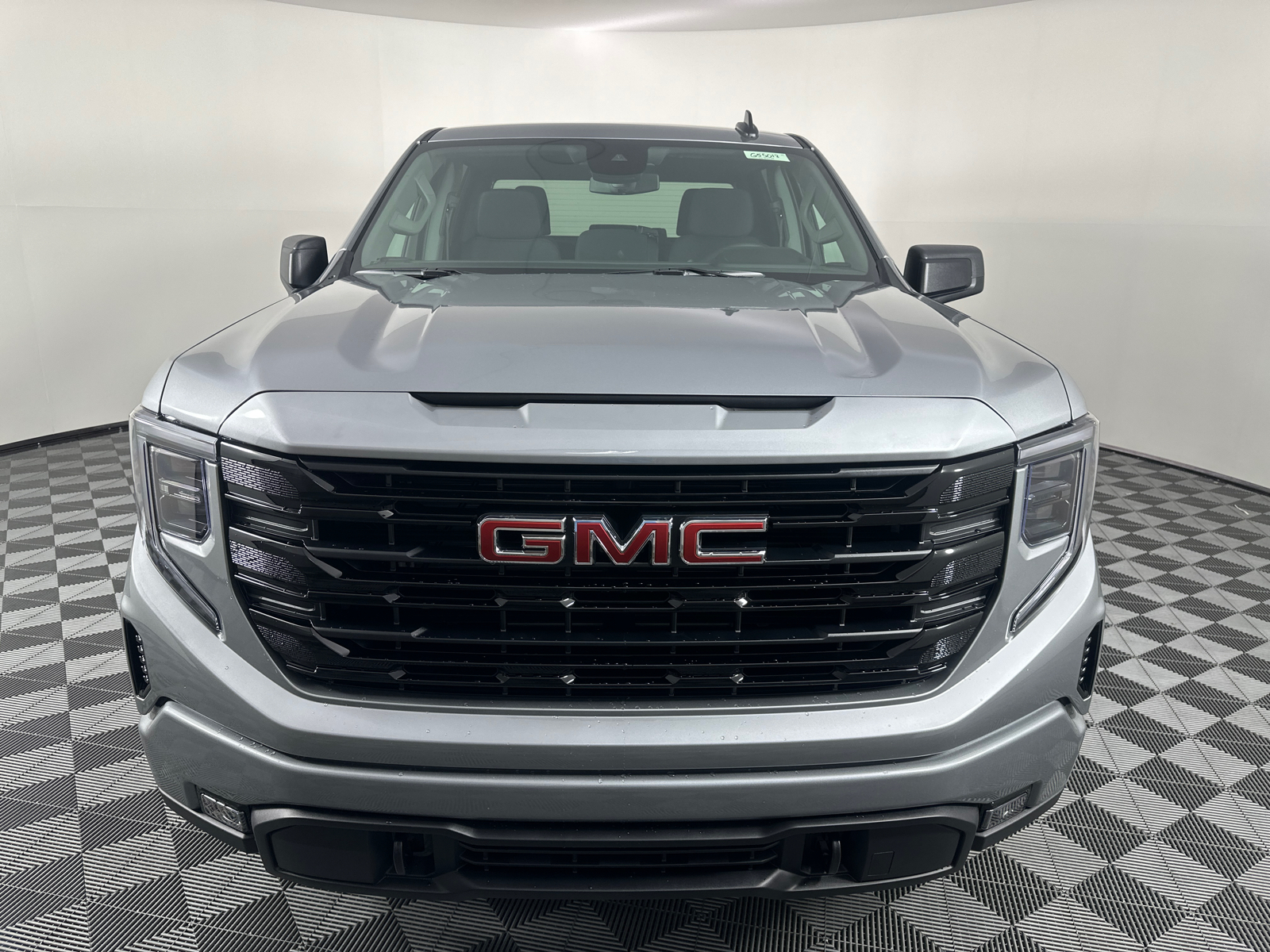 2025 GMC Sierra 1500 Elevation 2