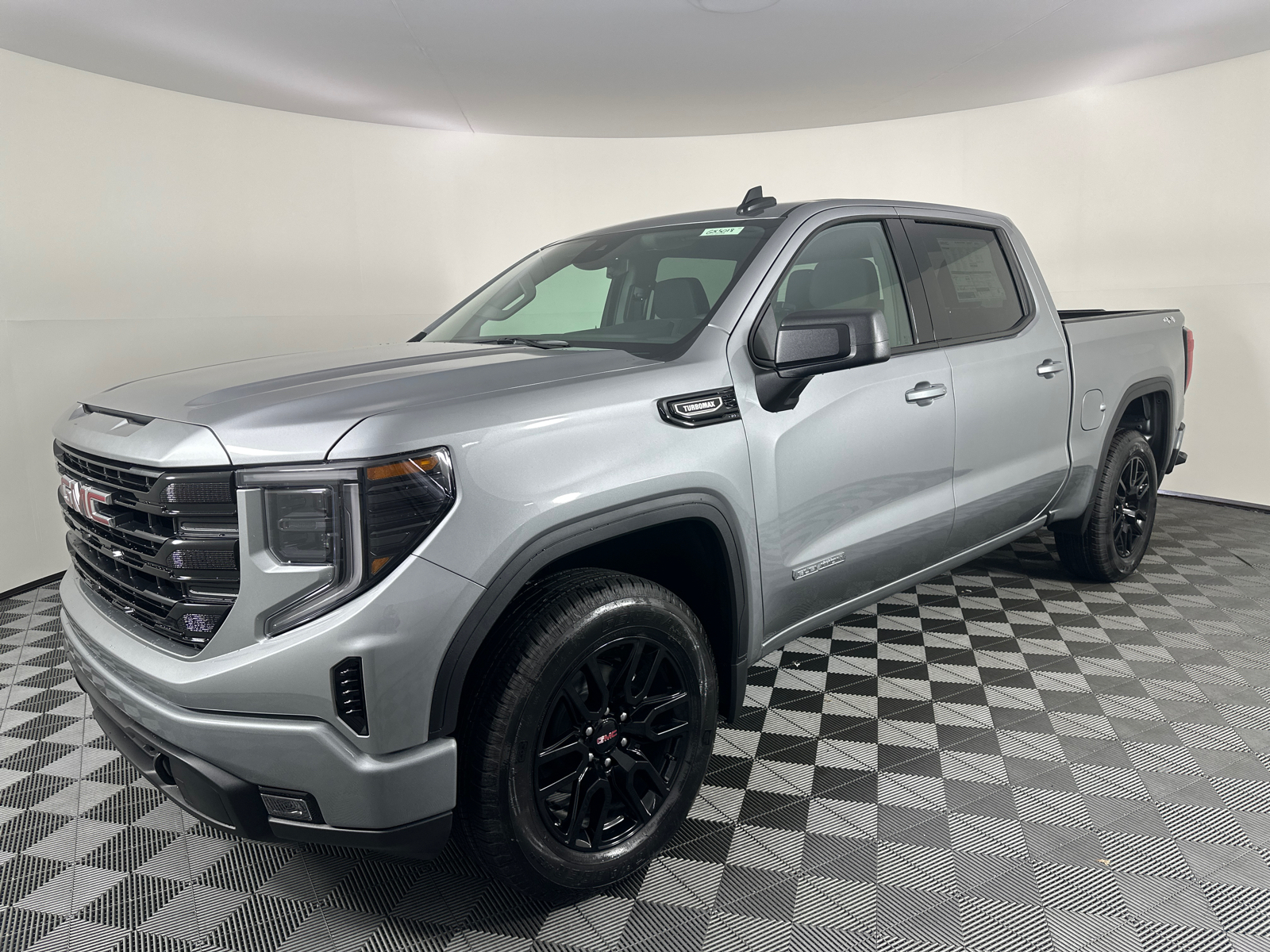 2025 GMC Sierra 1500 Elevation 4