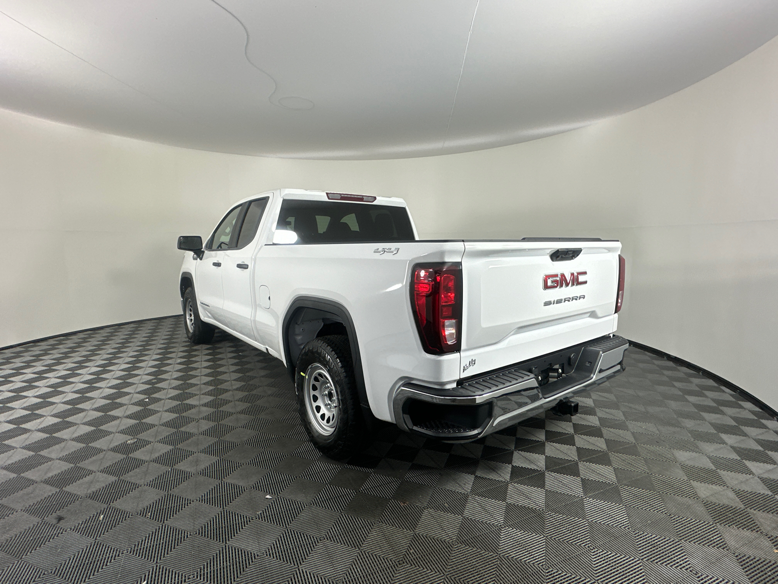 2025 GMC Sierra 1500 Pro 10