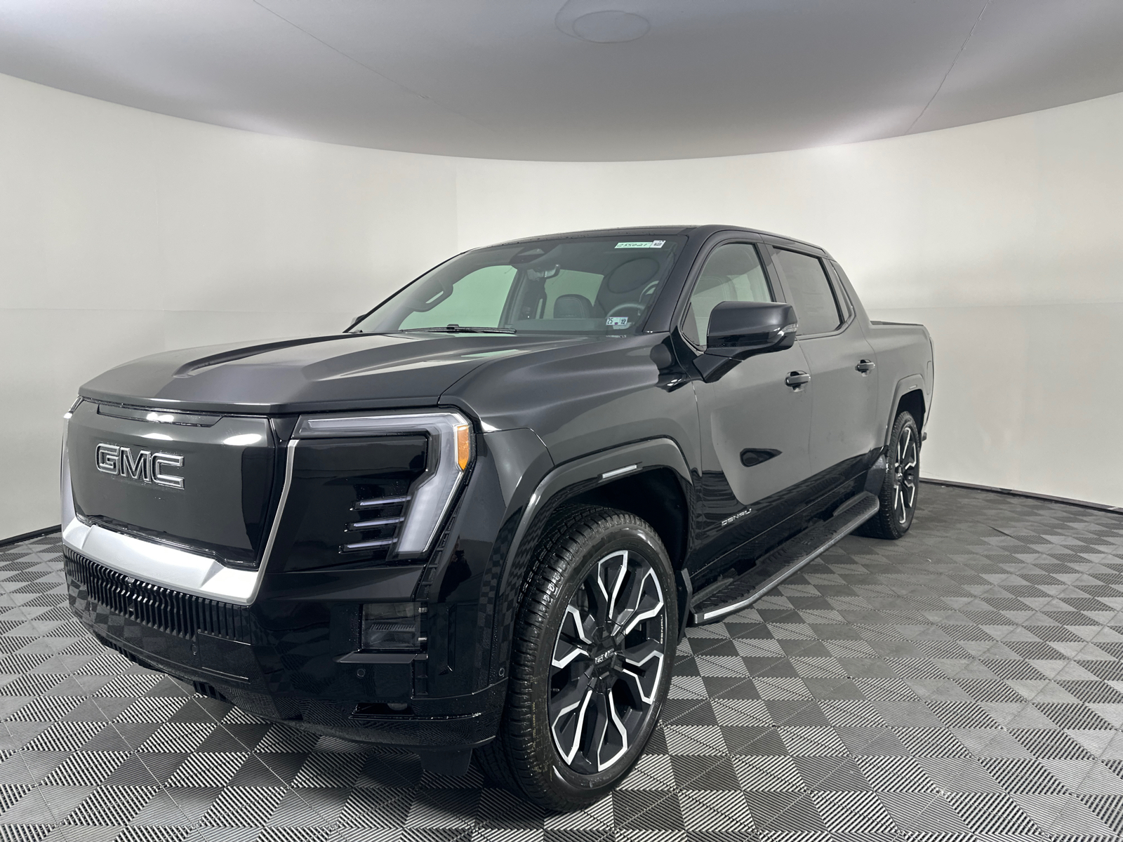 2025 GMC Sierra EV Denali 6